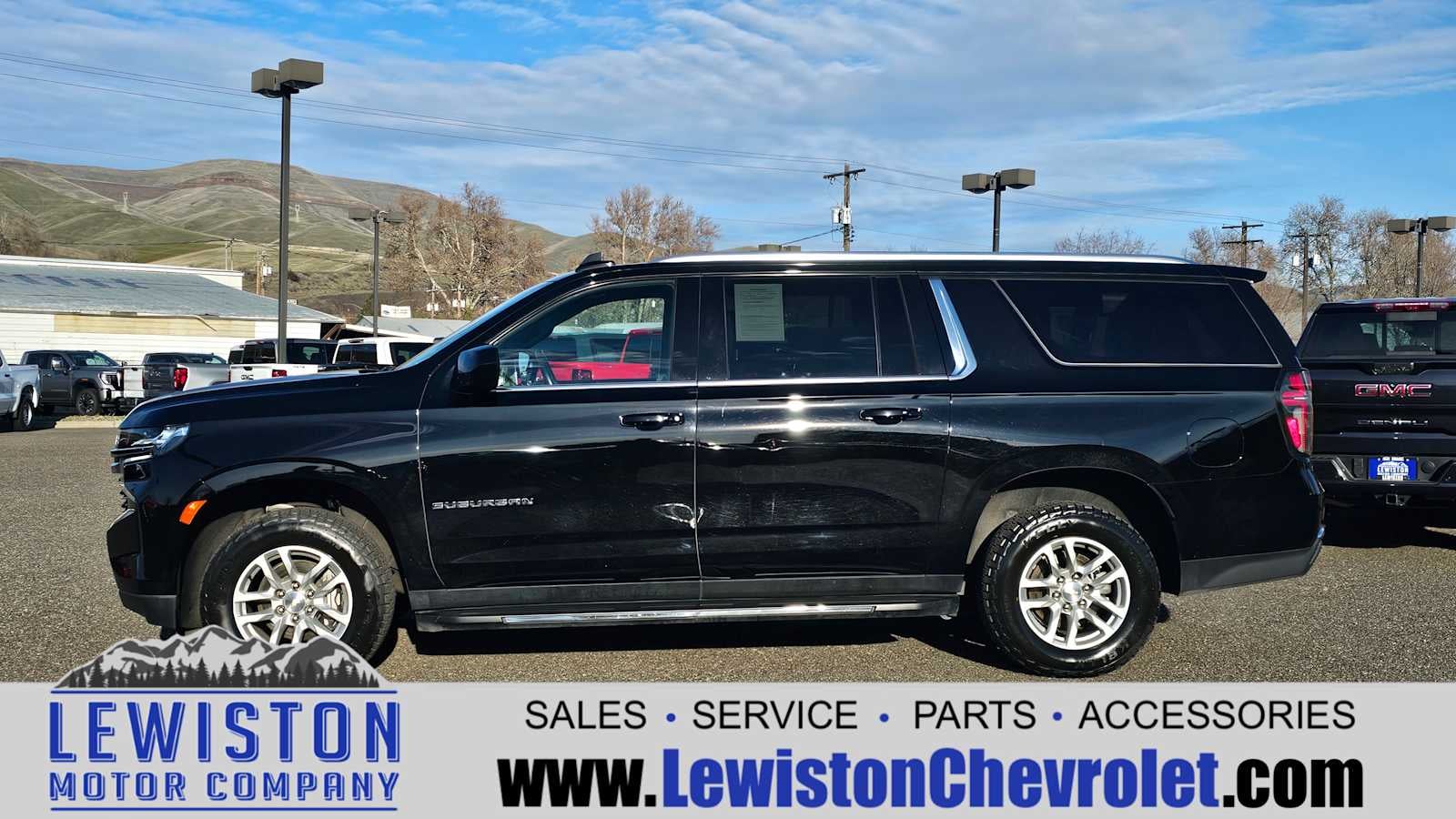 2024 Chevrolet Suburban LT