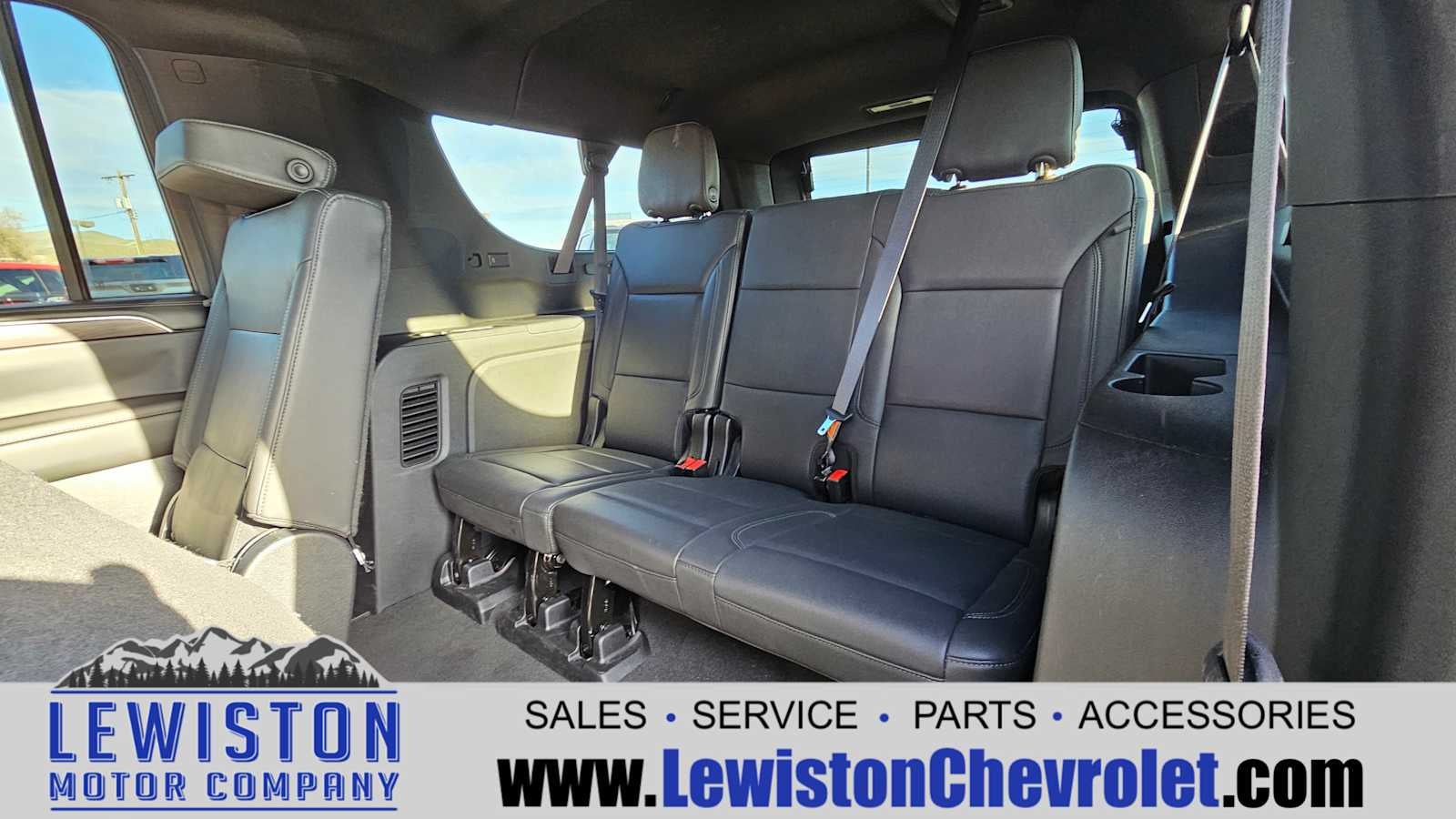 2024 Chevrolet Suburban LT