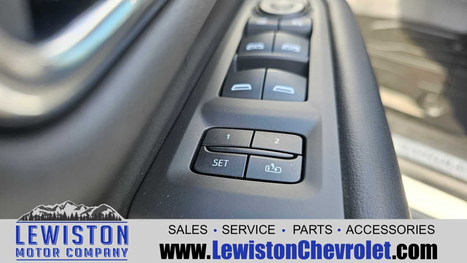 2021 Chevrolet Suburban RST