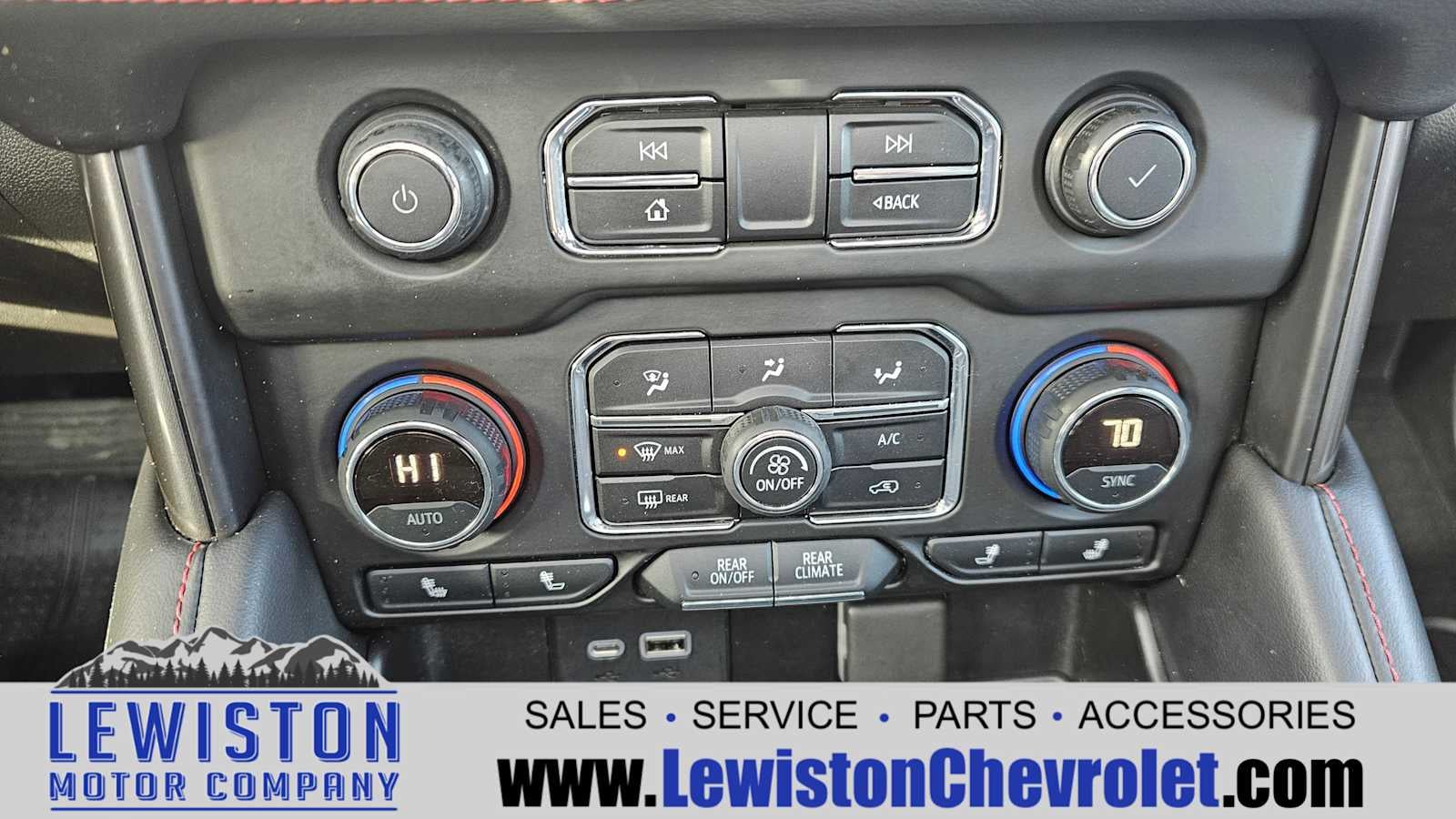 2021 Chevrolet Suburban RST