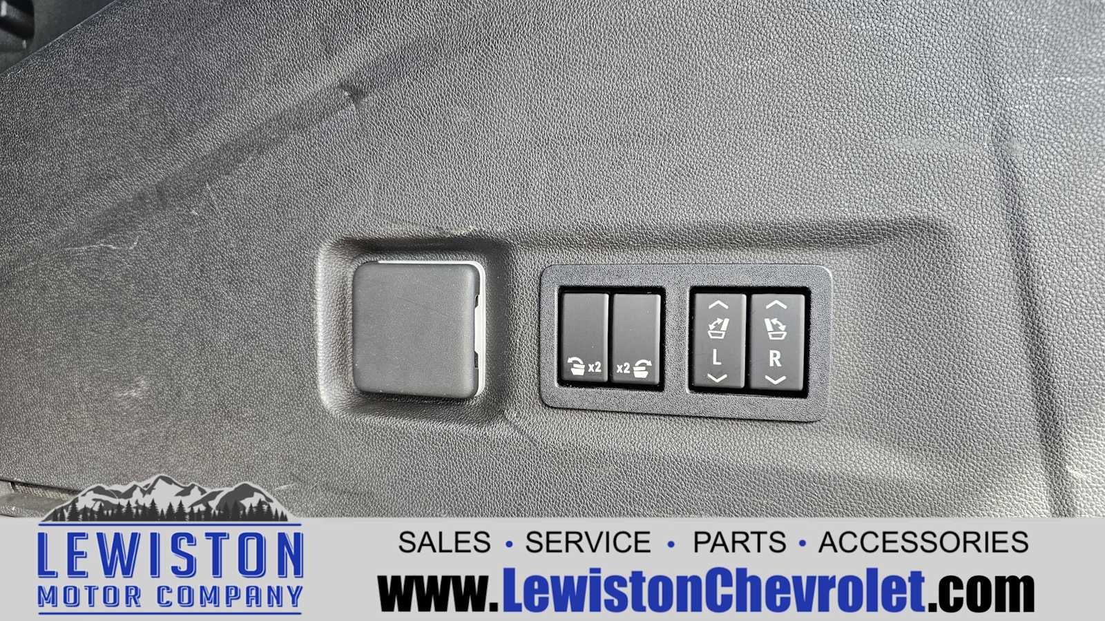 2021 Chevrolet Suburban RST