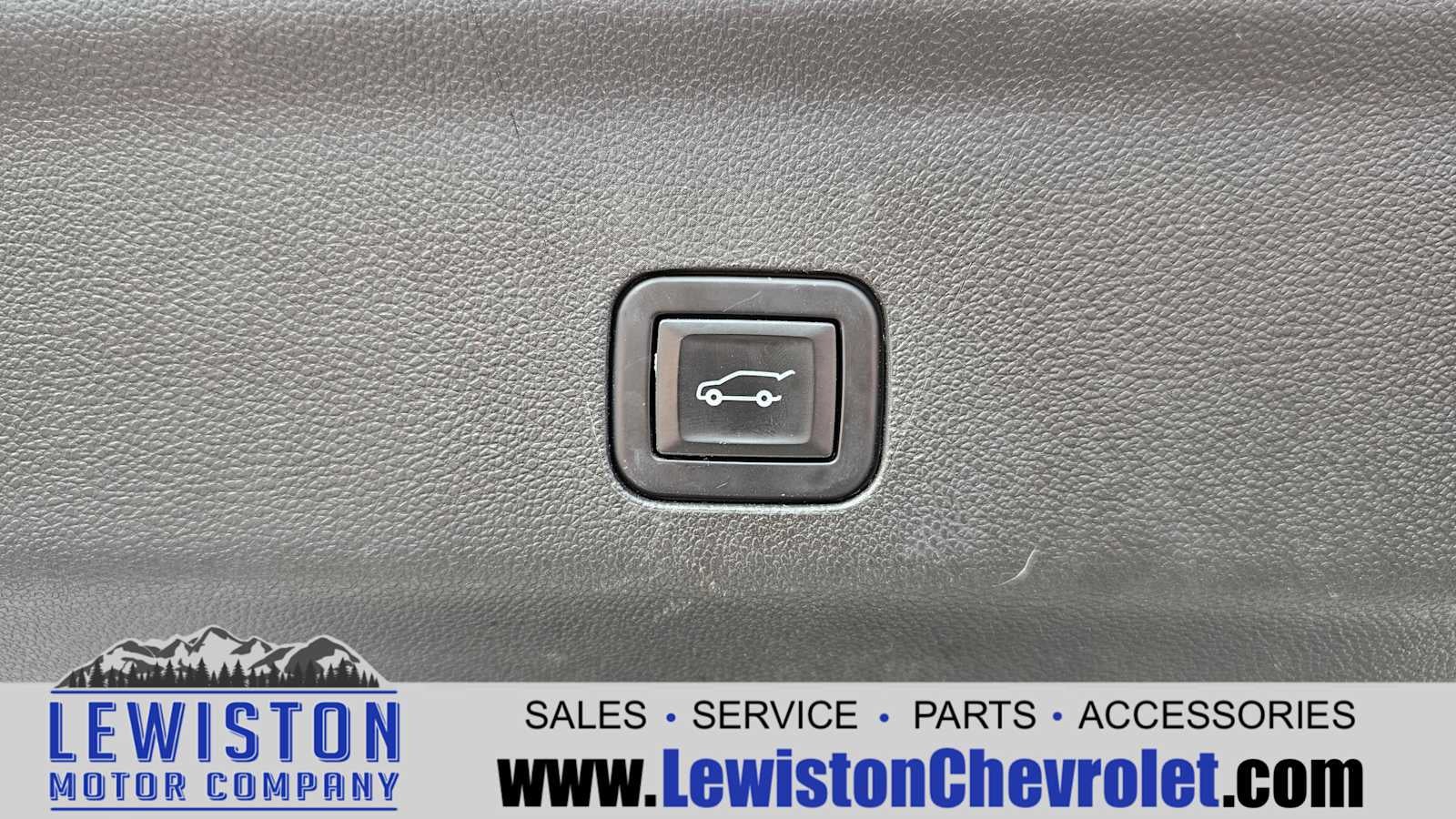 2021 Chevrolet Suburban RST