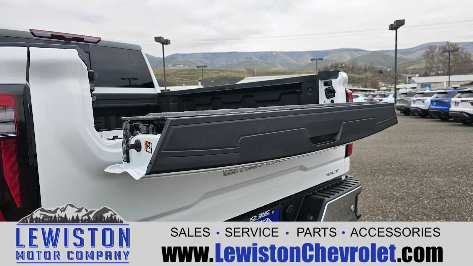 2025 GMC Sierra 2500 HD SLT