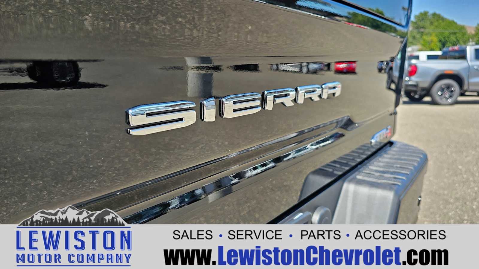 2025 GMC Sierra 2500 HD AT4