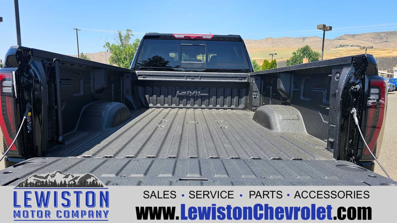 2025 GMC Sierra 2500 HD AT4