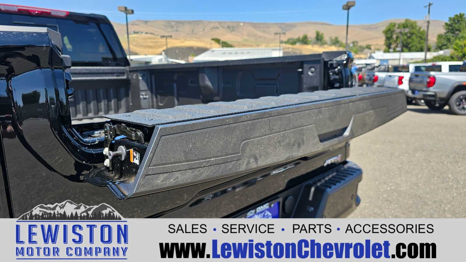 2025 GMC Sierra 2500 HD AT4