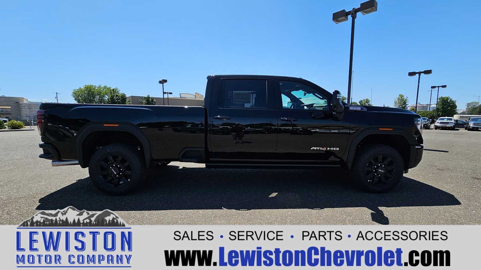 2025 GMC Sierra 2500 HD AT4