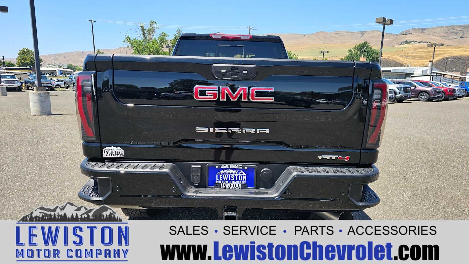 2025 GMC Sierra 2500 HD AT4