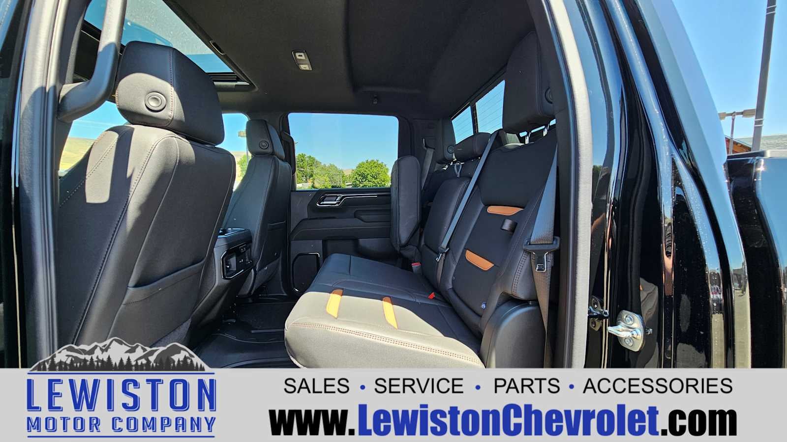 2025 GMC Sierra 2500 HD AT4