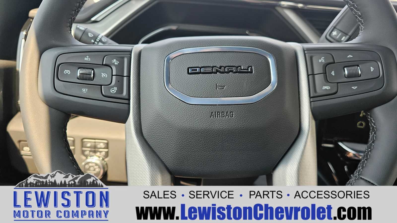 2025 GMC Sierra 3500 HD Denali