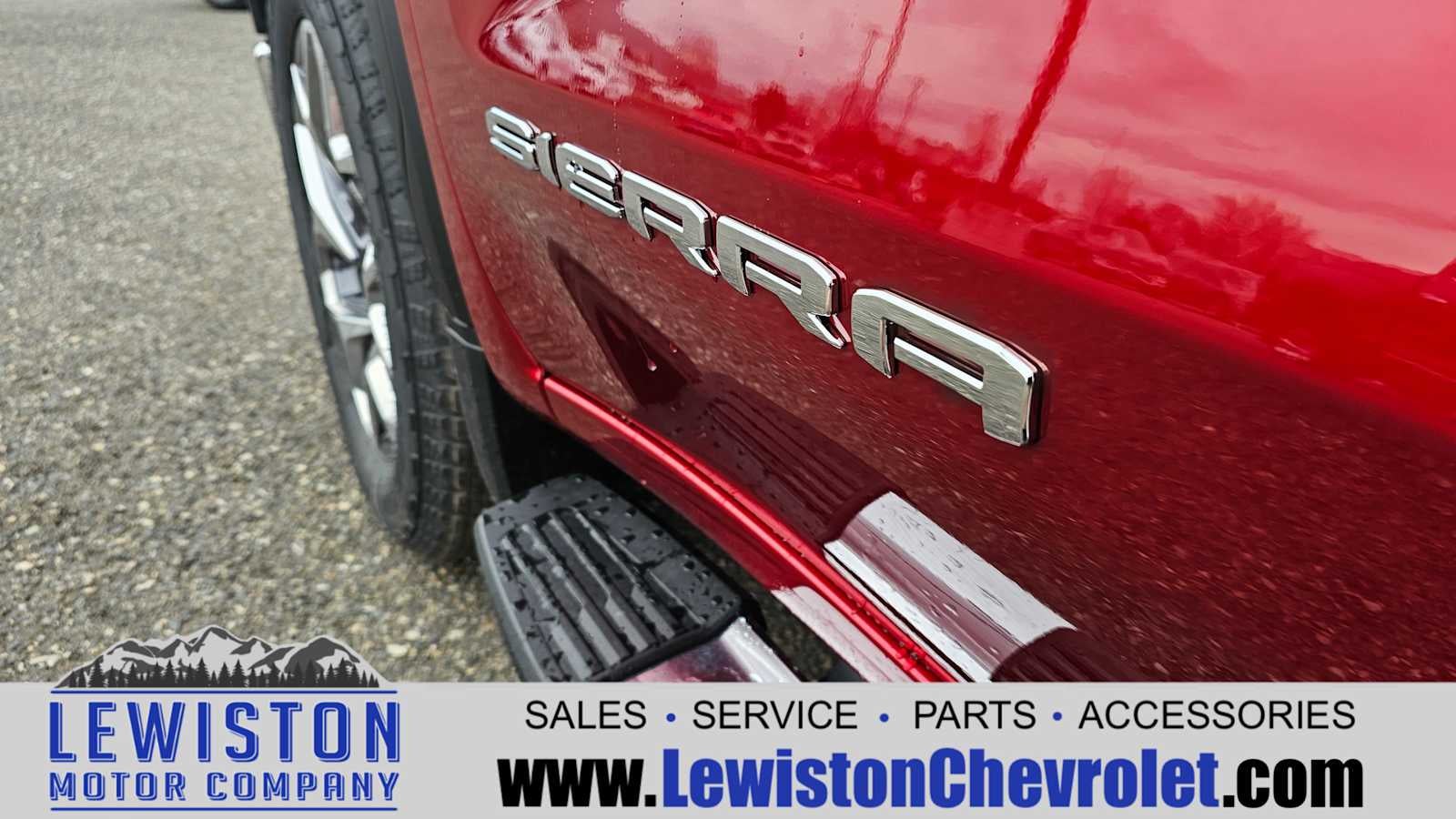 2026 GMC Sierra 1500 SLT