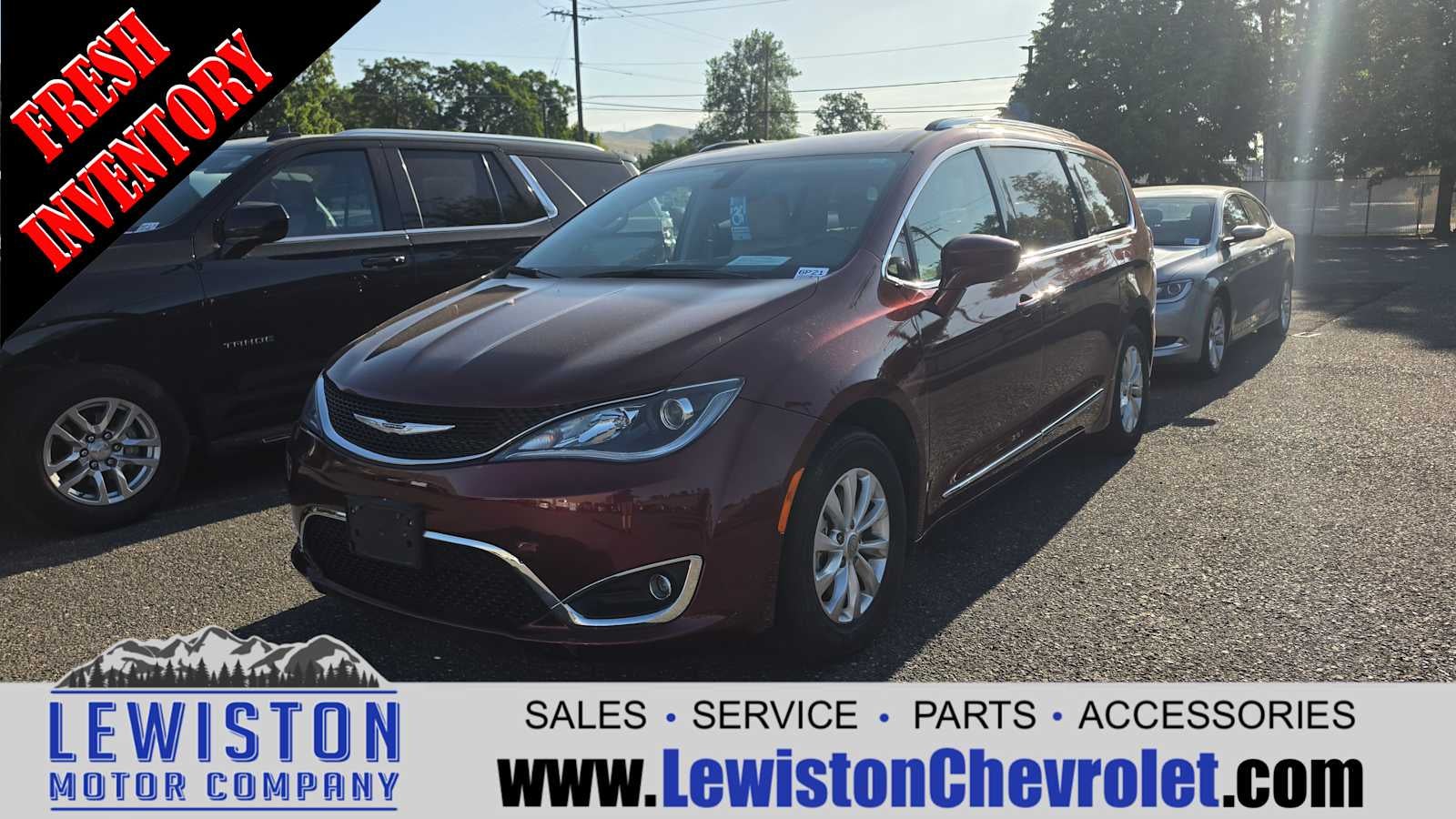 2019 Chrysler Pacifica's photo