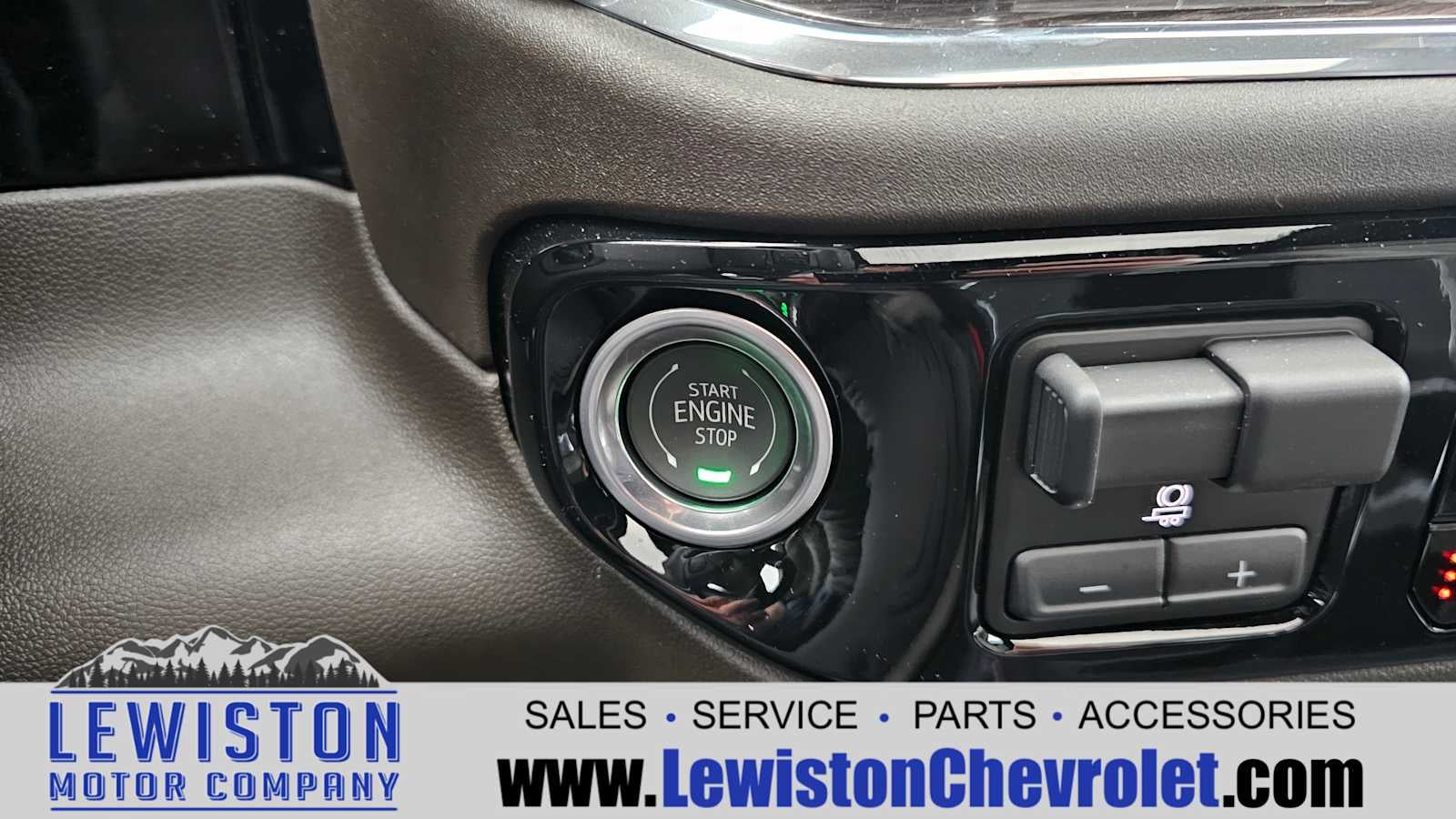 2025 Chevrolet Silverado 3500 HD LTZ