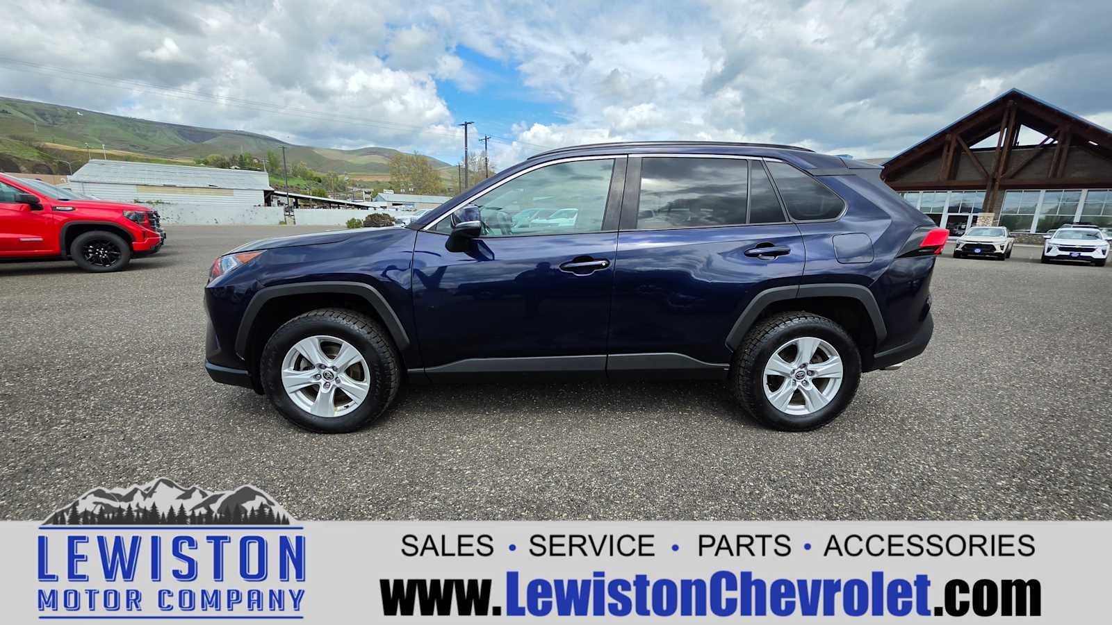 2021 Toyota RAV4 XLE