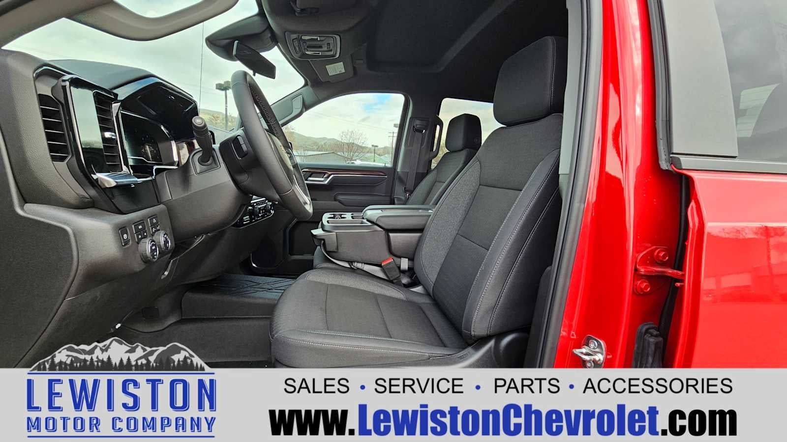 2025 Chevrolet Silverado 1500 LT