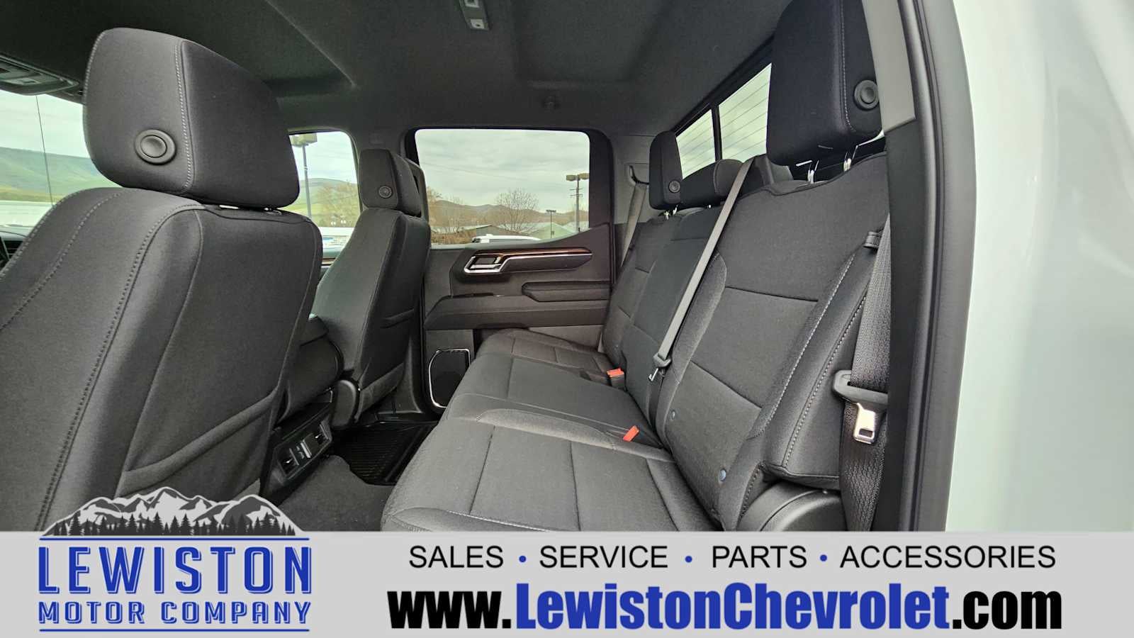 2025 Chevrolet Silverado 1500 LT