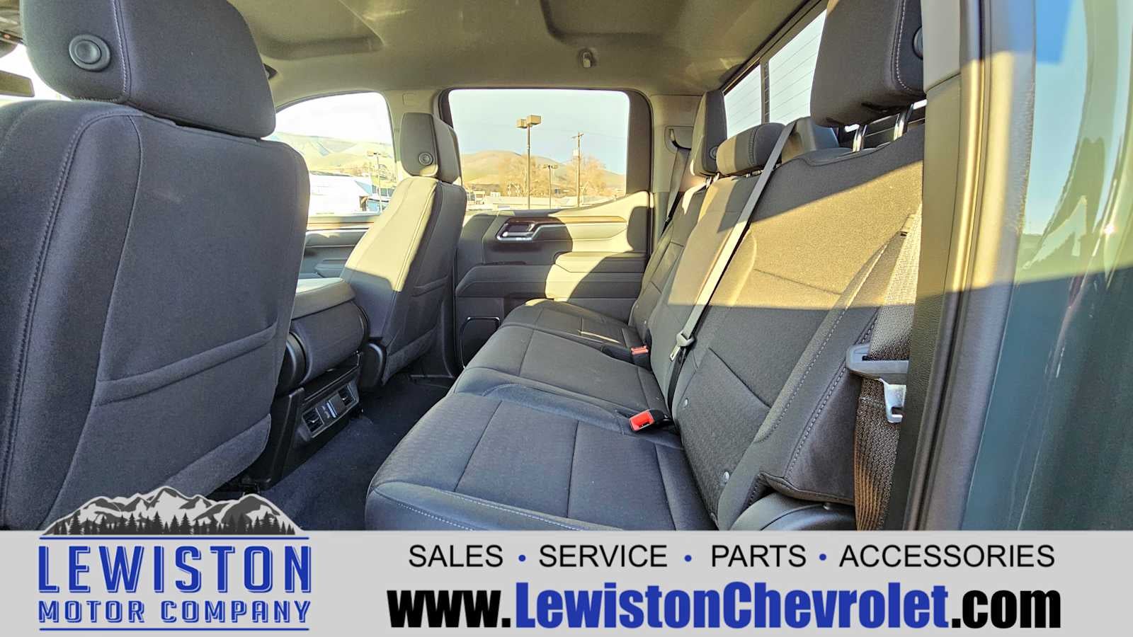 2025 Chevrolet Silverado 1500 LT