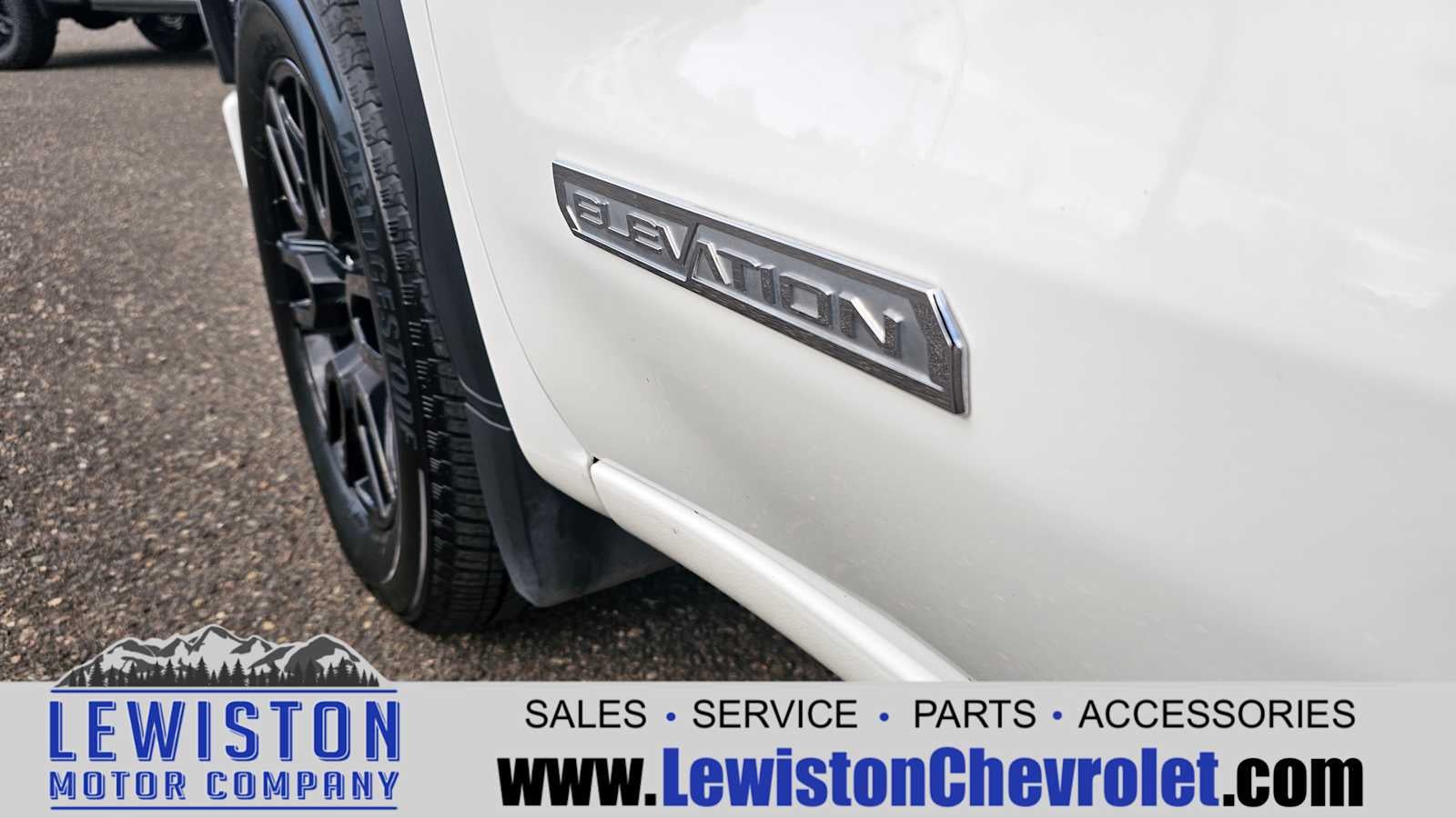 2024 GMC Sierra 1500 Elevation