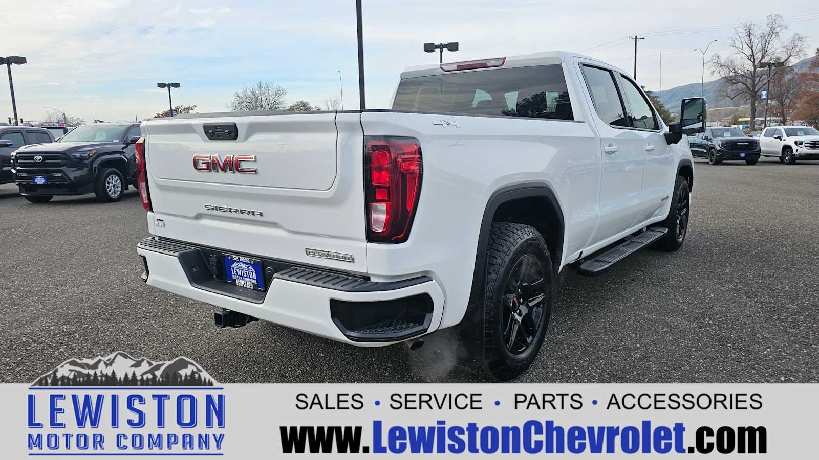 2023 GMC Sierra 1500 Elevation