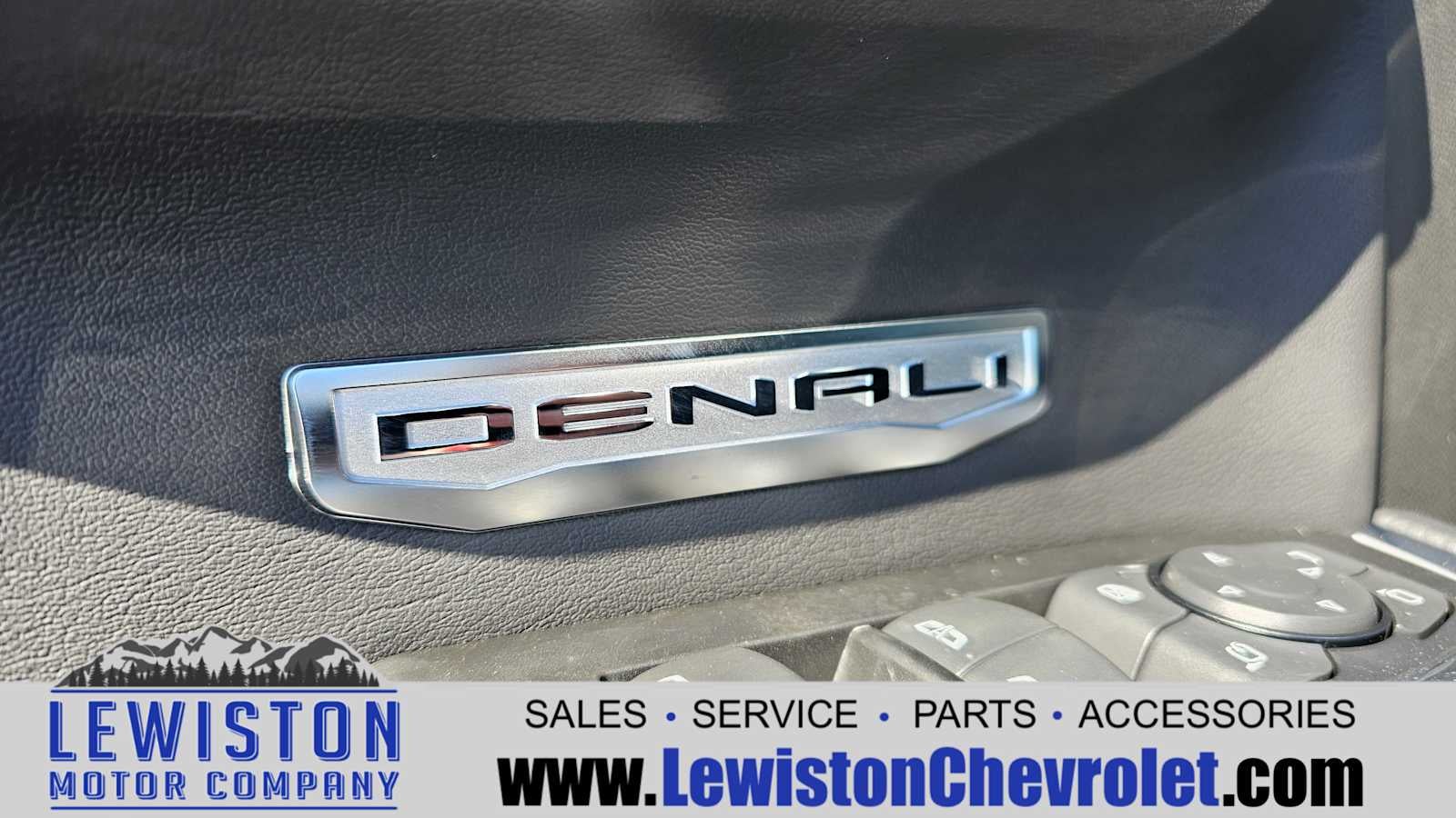 2025 GMC Sierra 1500 Denali