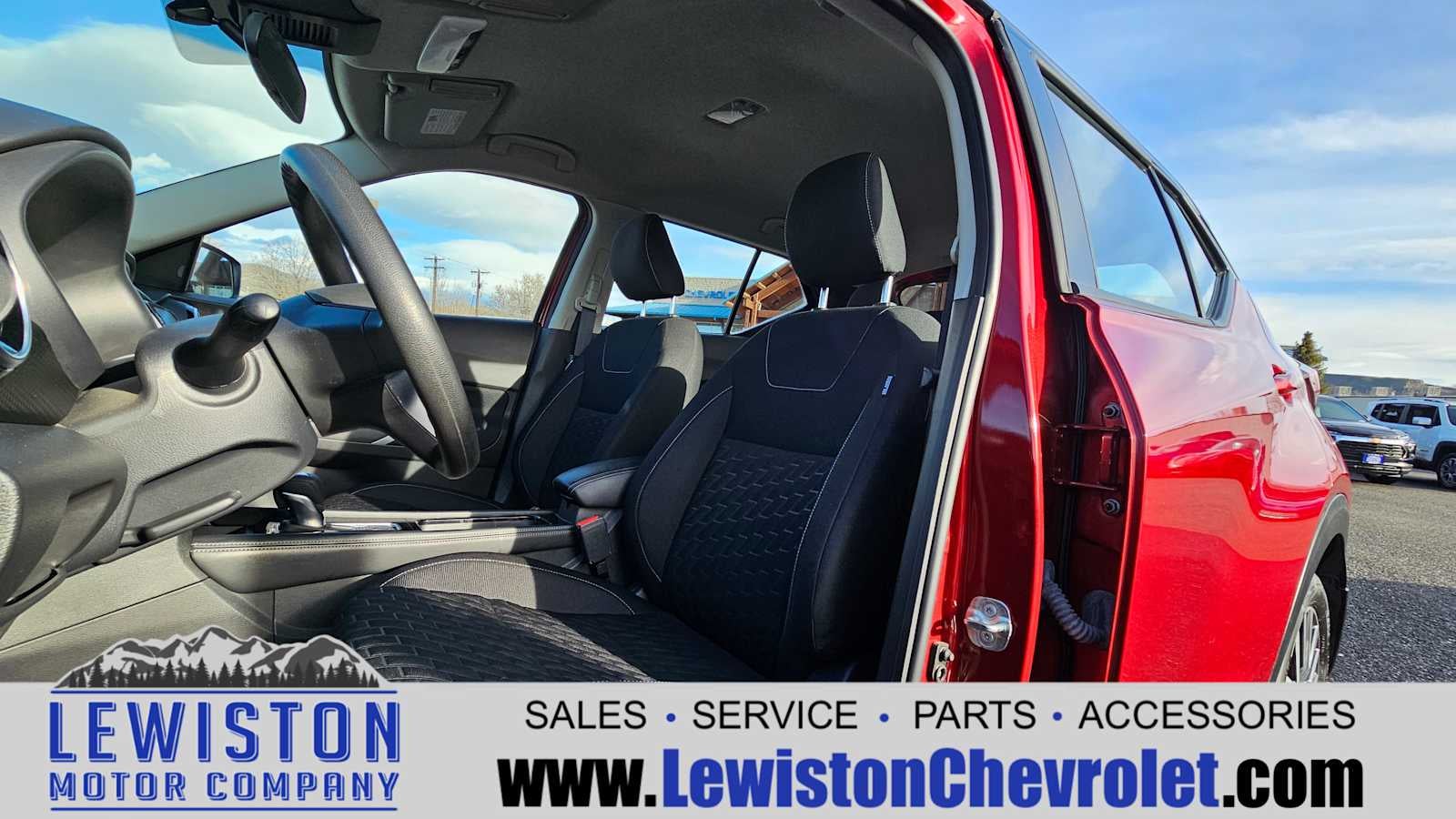 2021 Nissan Kicks SV