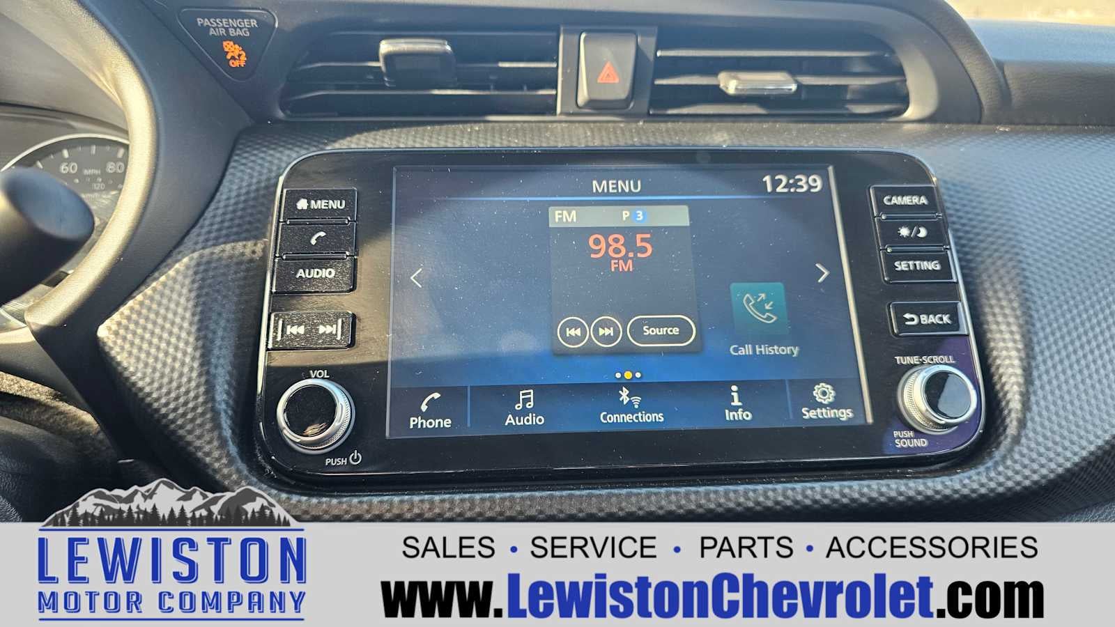 2021 Nissan Kicks SV