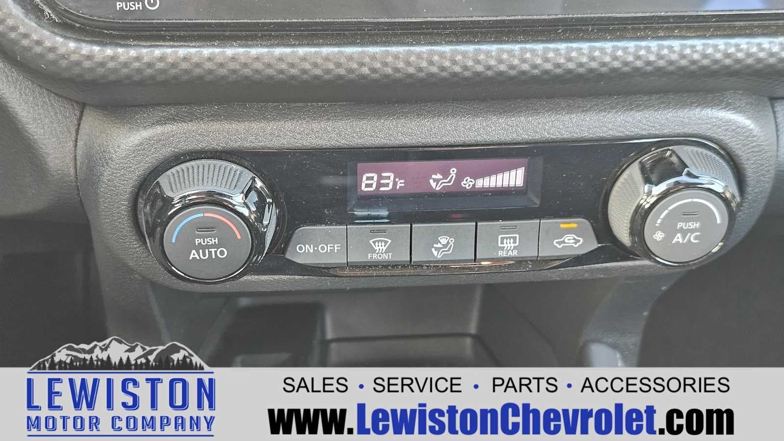 2021 Nissan Kicks SV