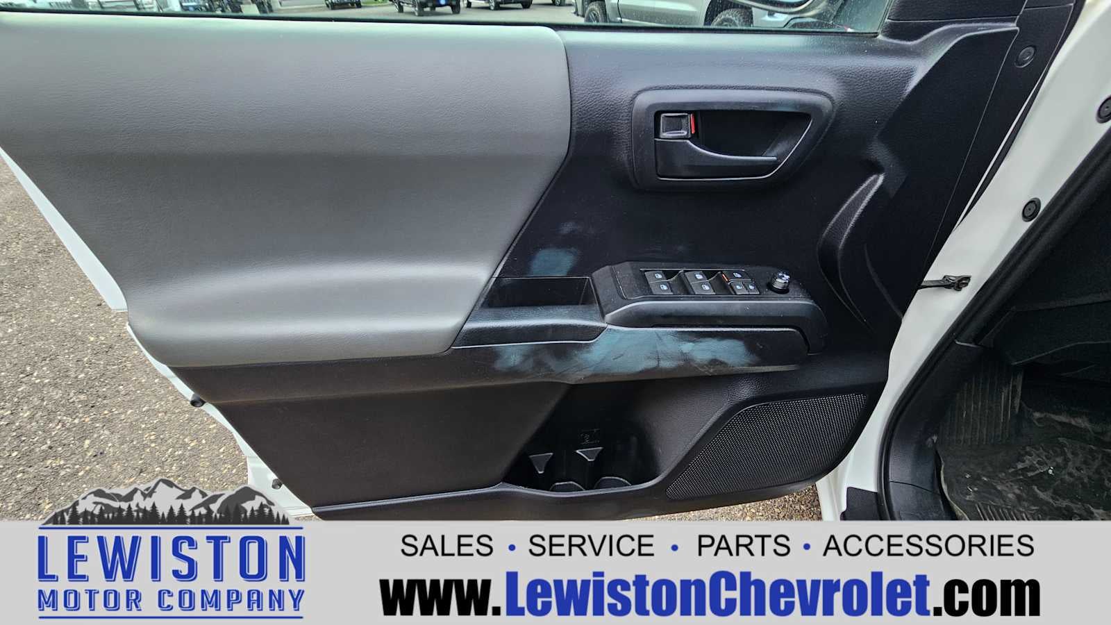 2021 Toyota Tacoma SR V6