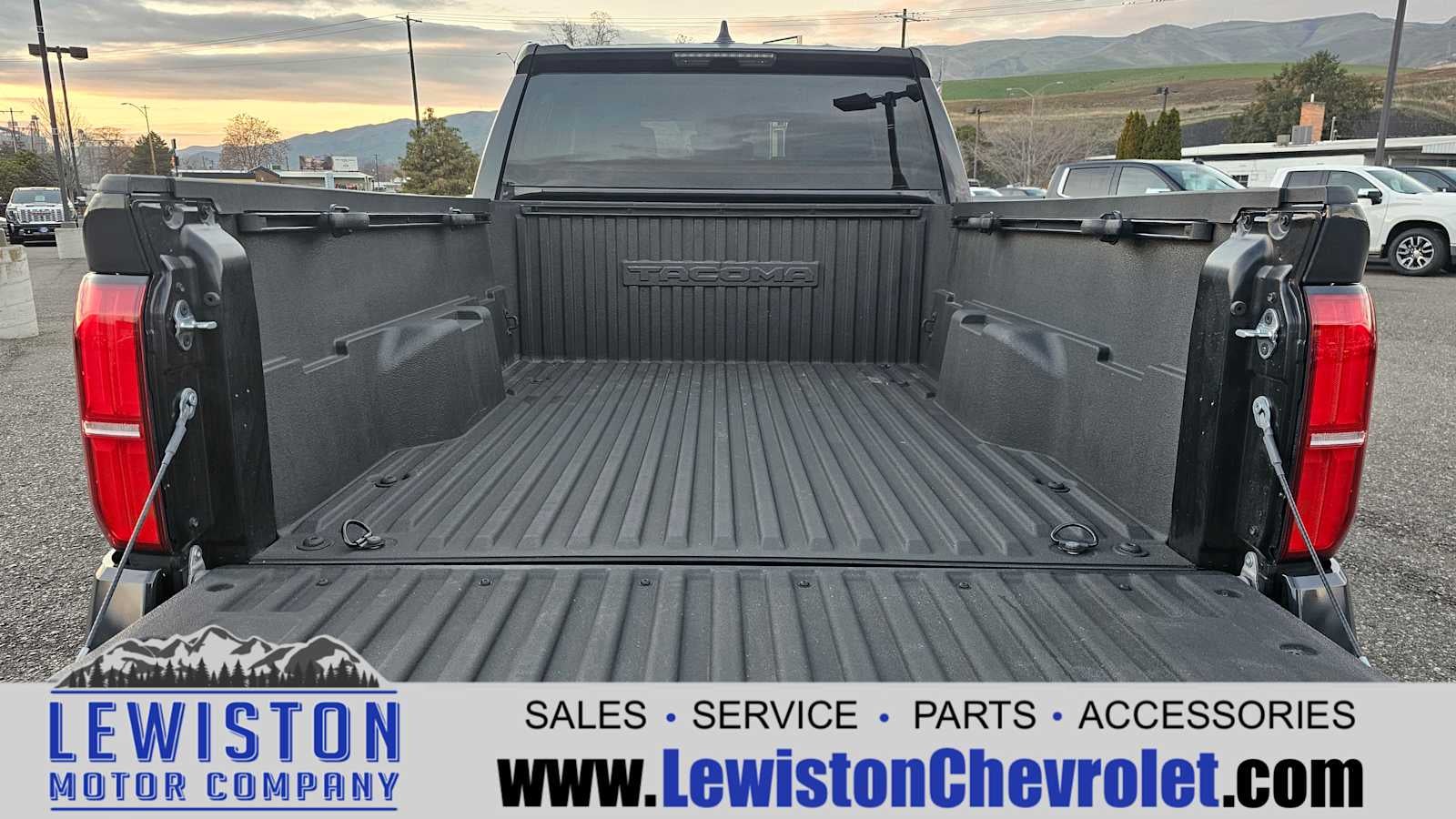 2024 Toyota Tacoma SR5