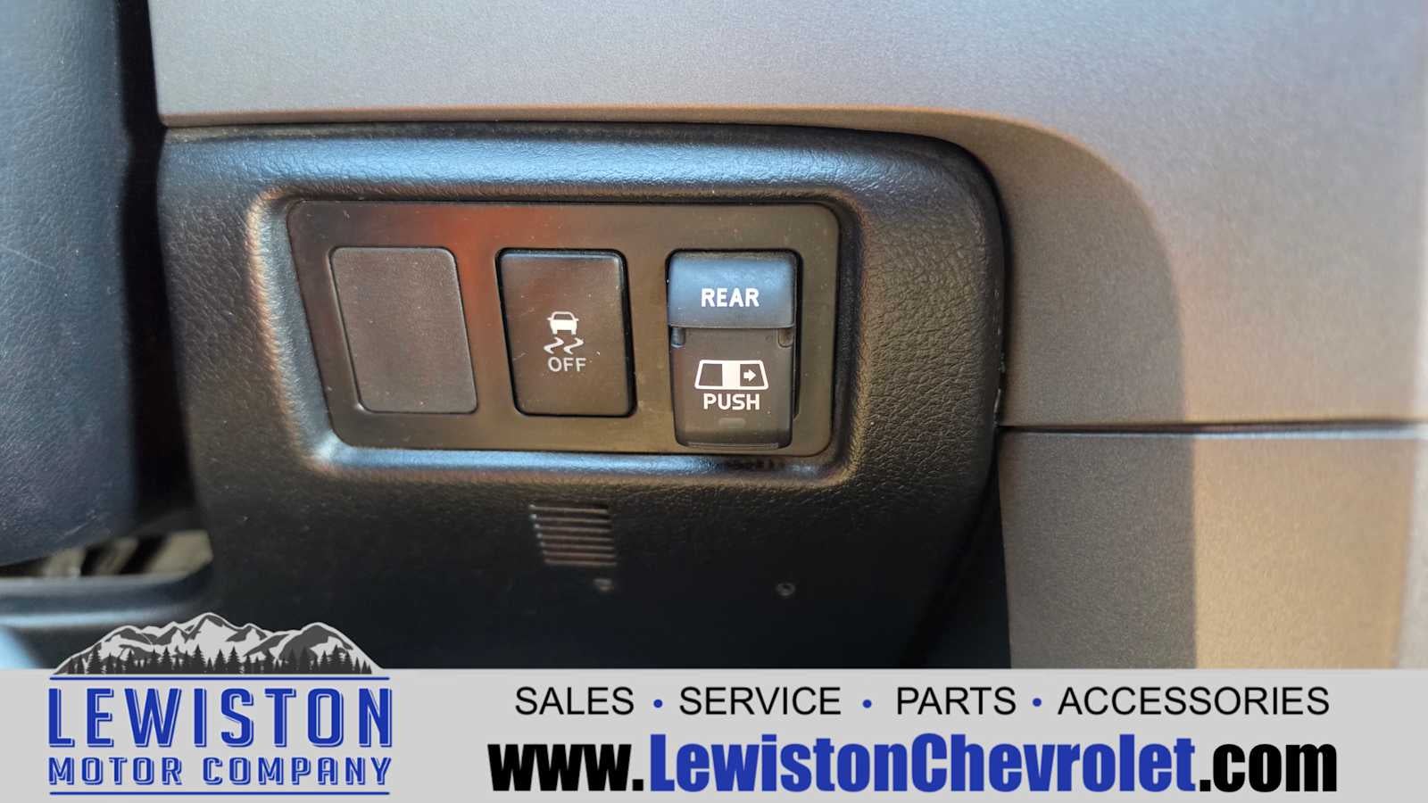 2012 Toyota Tundra Grade 4.6L V8
