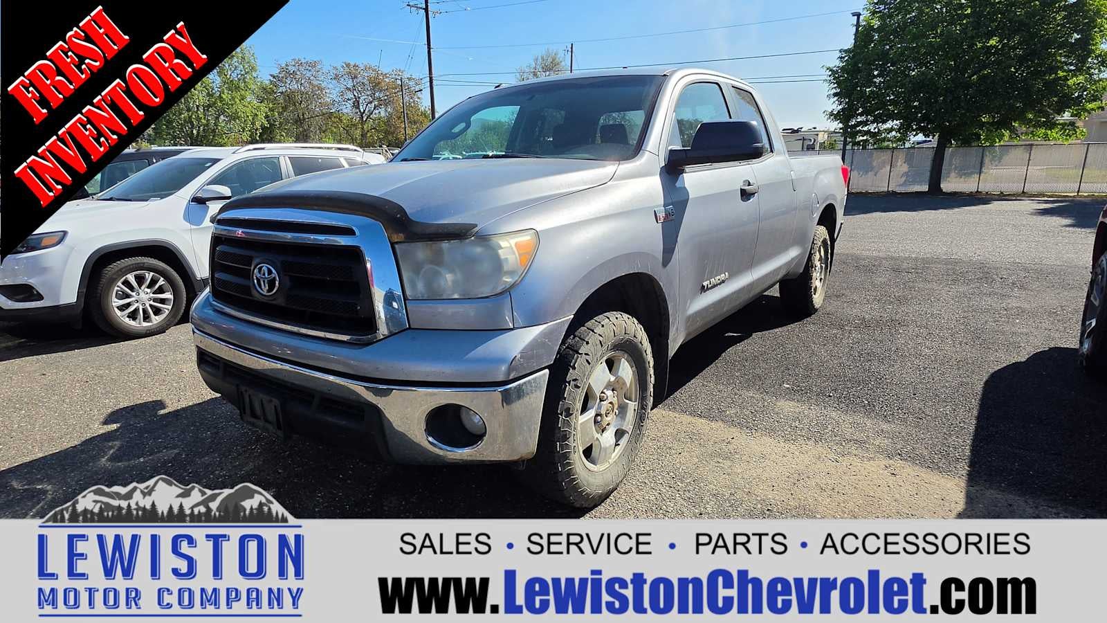 2013 Toyota Tundra 4WD Truck GRADE