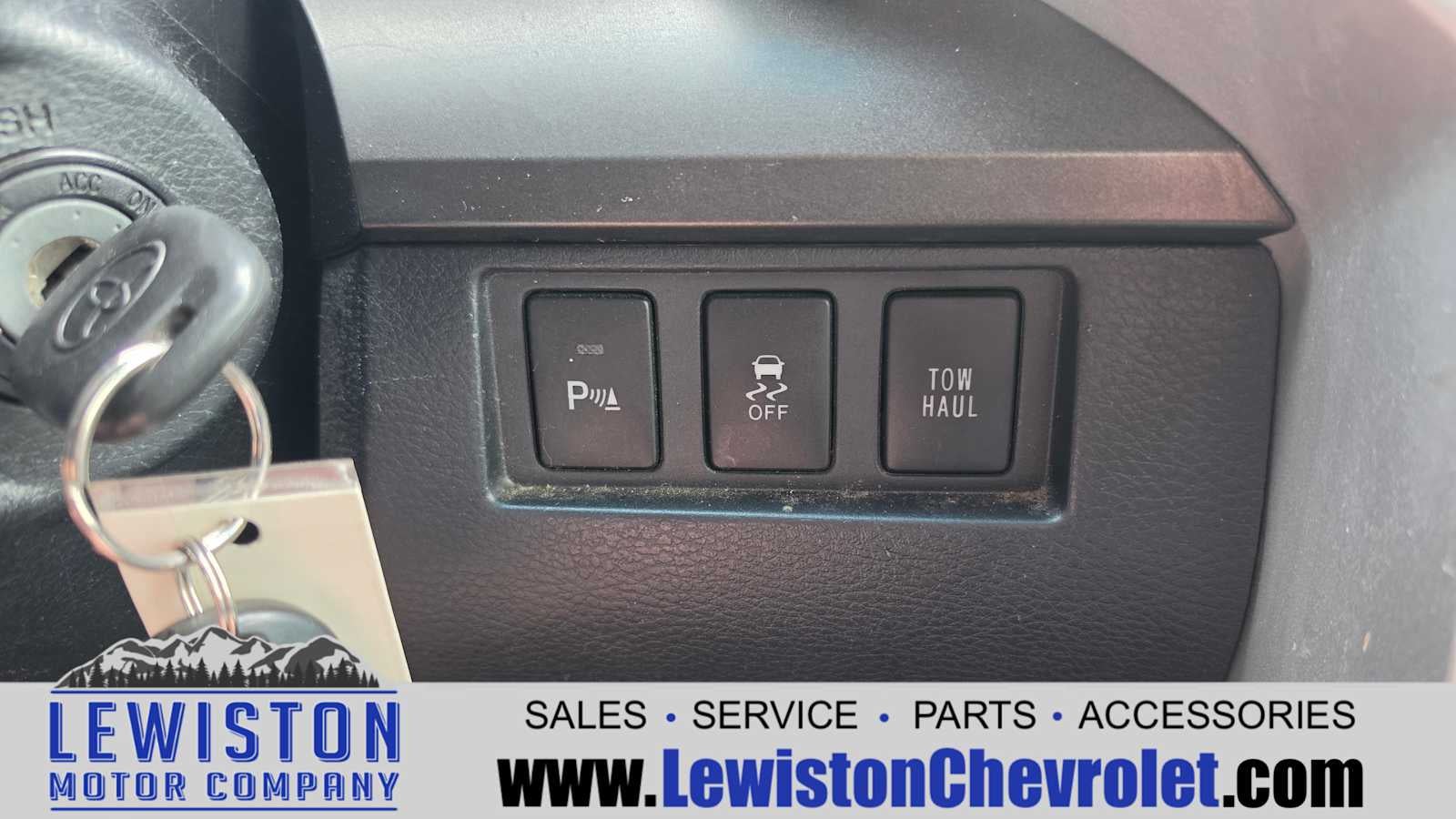 2014 Toyota Tundra SR5 5.7L V8