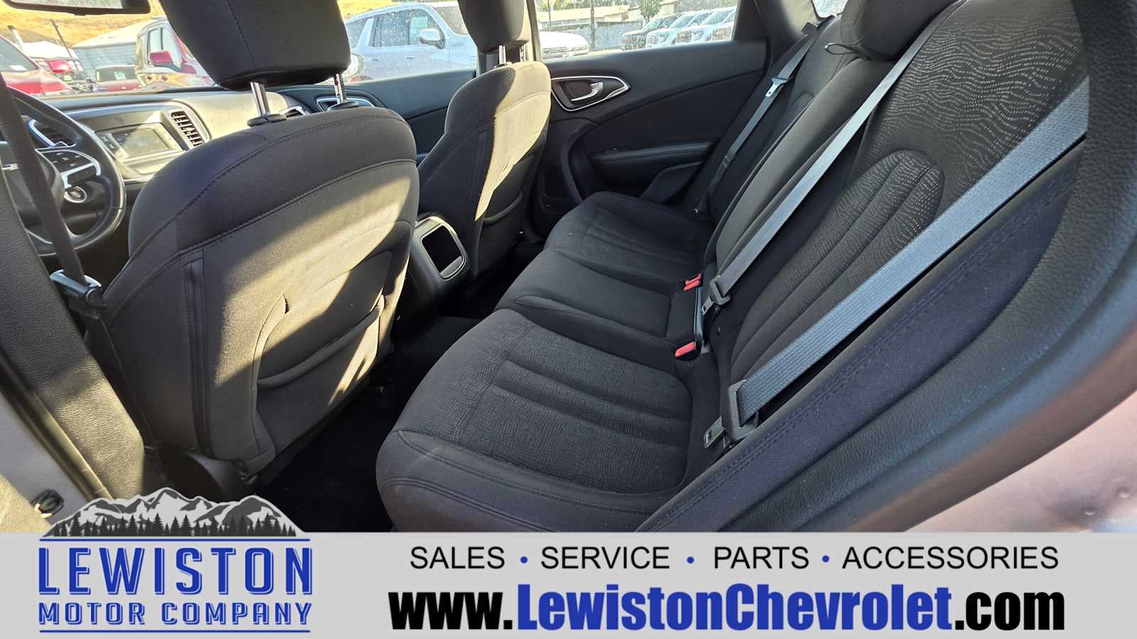 2015 Chrysler 200 Limited