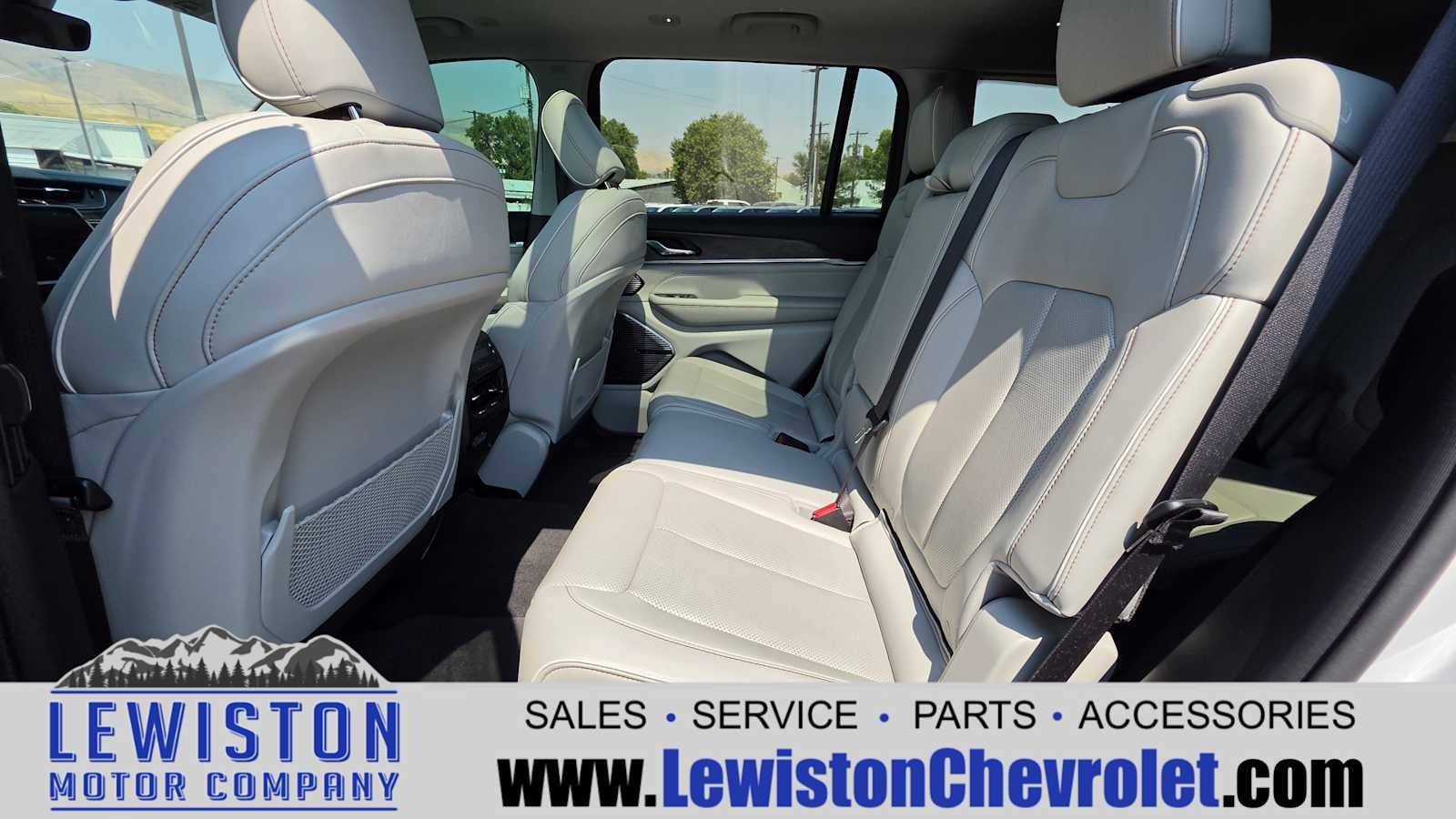 2022 Jeep Grand Cherokee L Overland 4x4