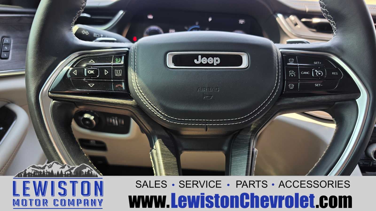 2022 Jeep Grand Cherokee L Overland 4x4