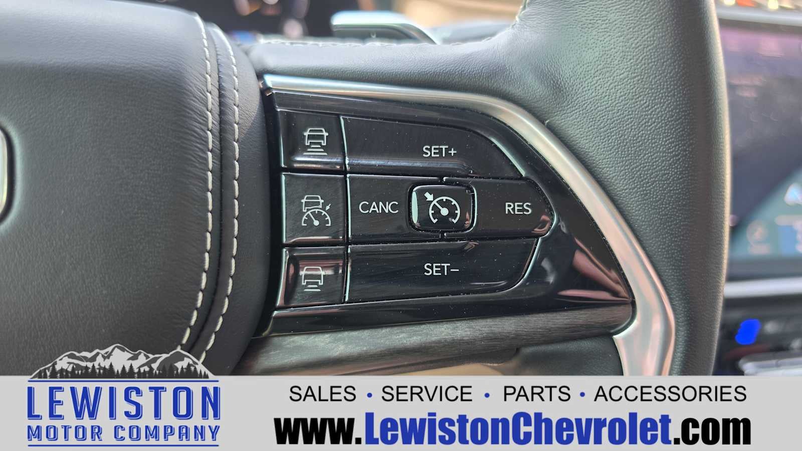 2022 Jeep Grand Cherokee L Overland 4x4