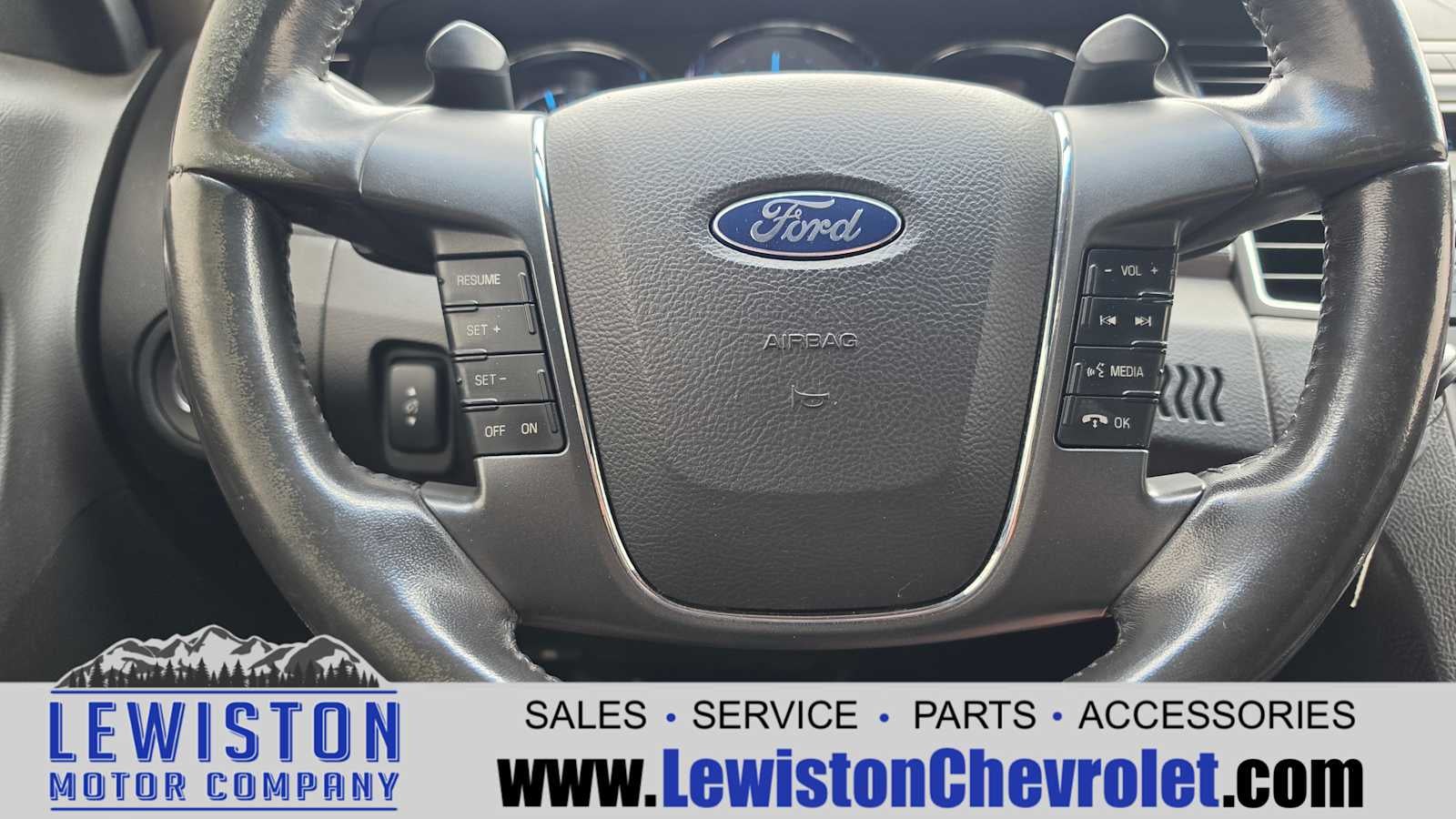 2011 Ford Taurus SEL