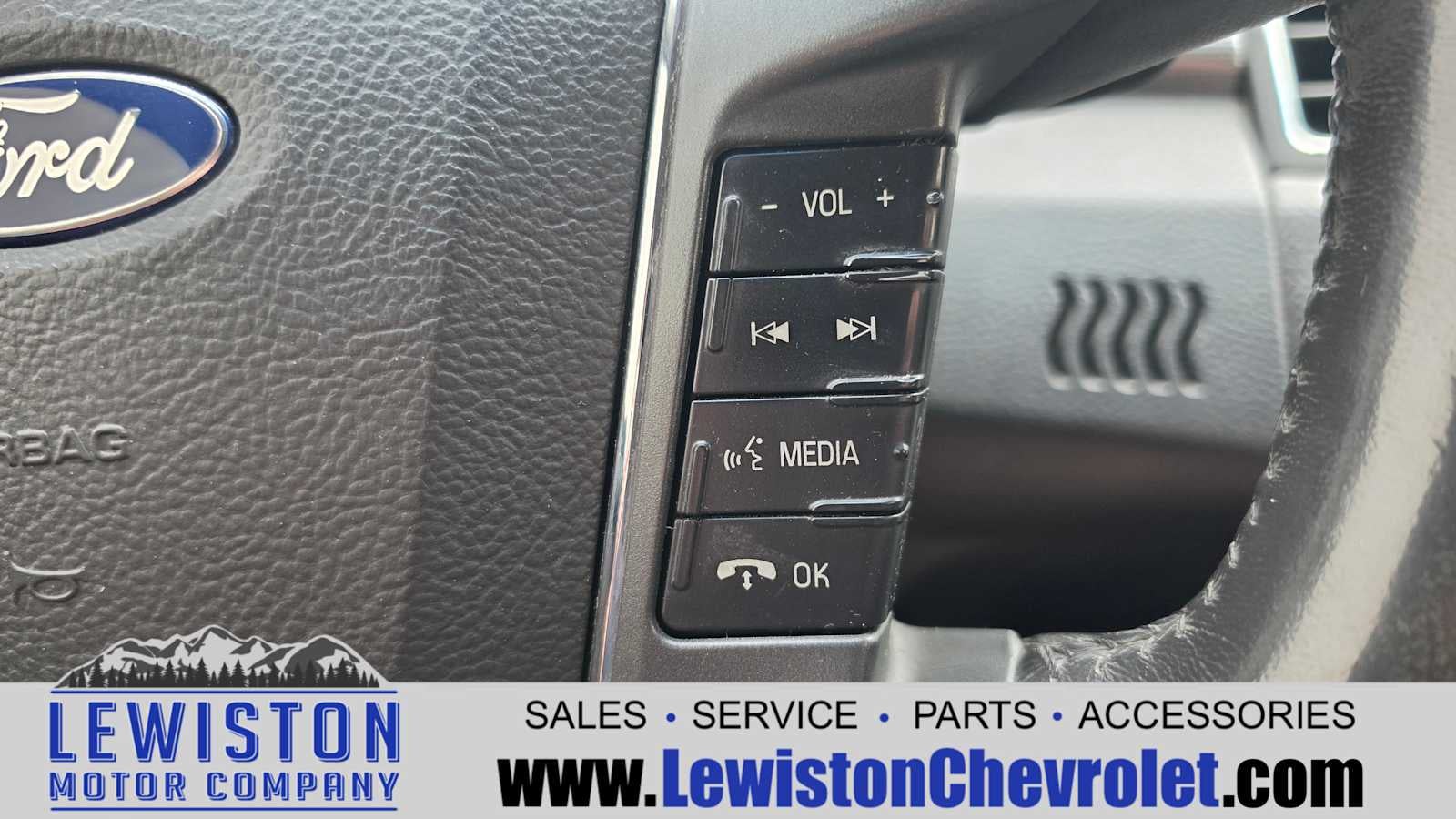 2011 Ford Taurus SEL