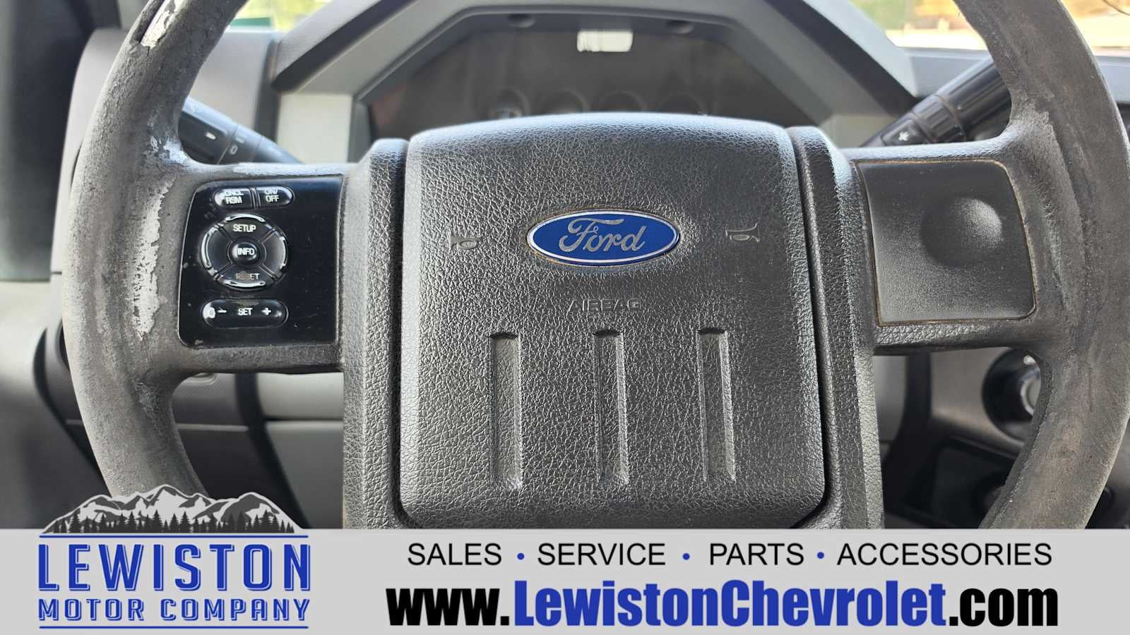 2012 Ford Super Duty F-350 SRW XL