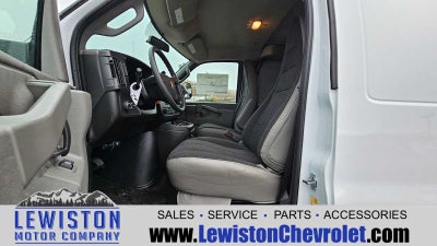 2025 Chevrolet Express Cargo WT