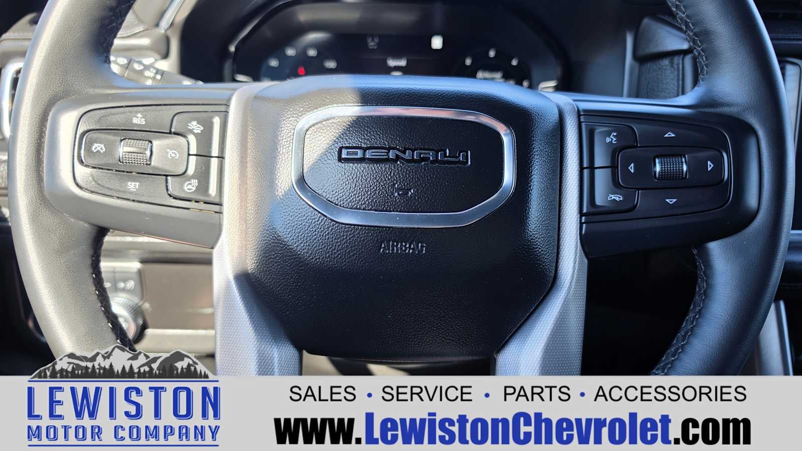 2023 GMC Yukon Denali
