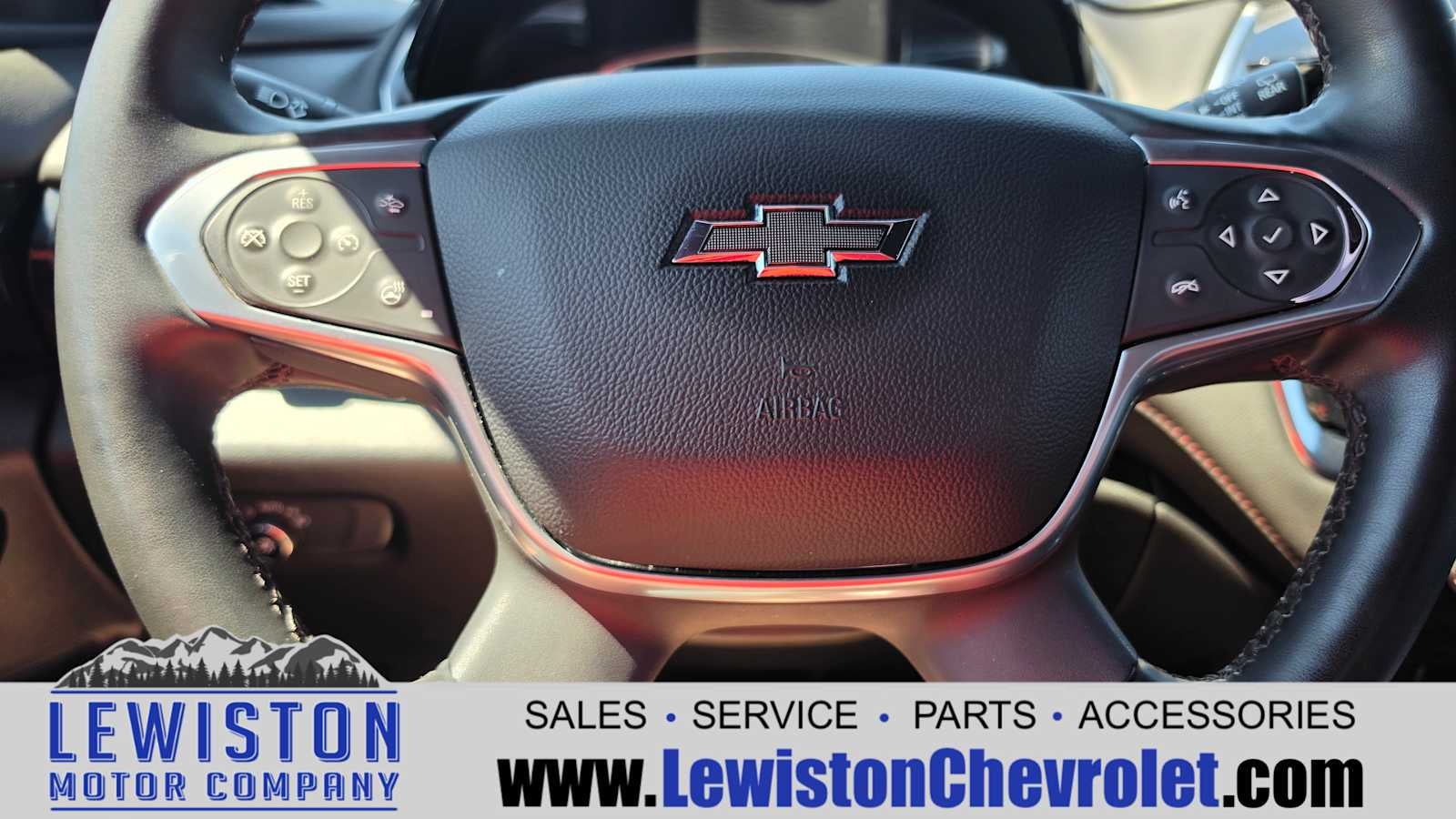 2023 Chevrolet Traverse RS