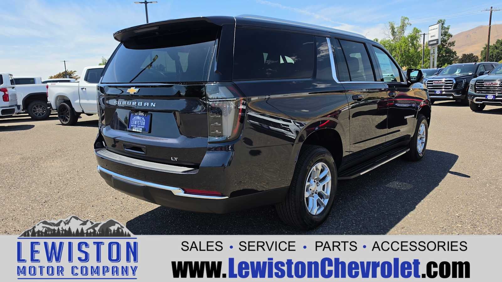 2026 Chevrolet Suburban LT