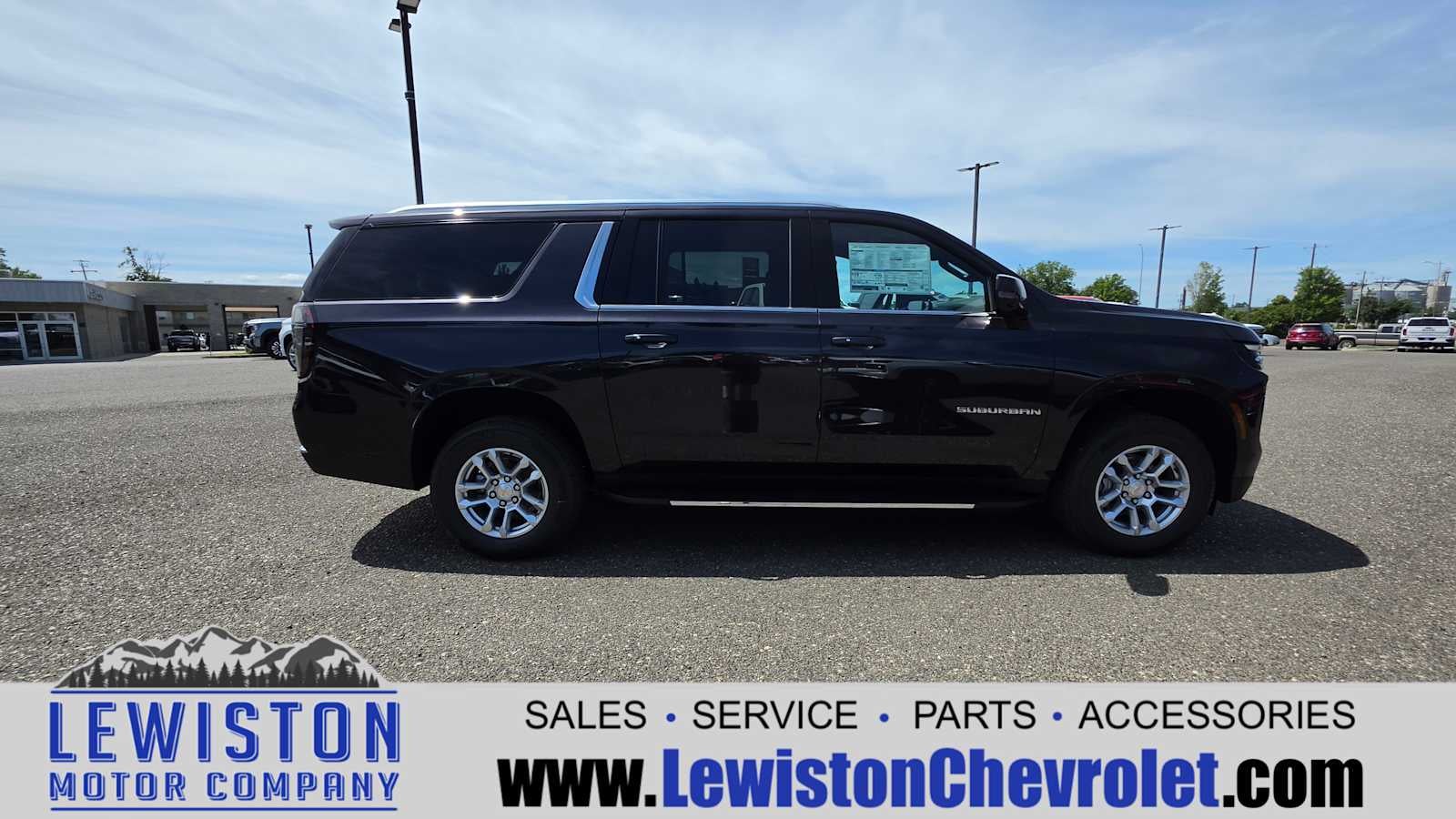 2026 Chevrolet Suburban LT