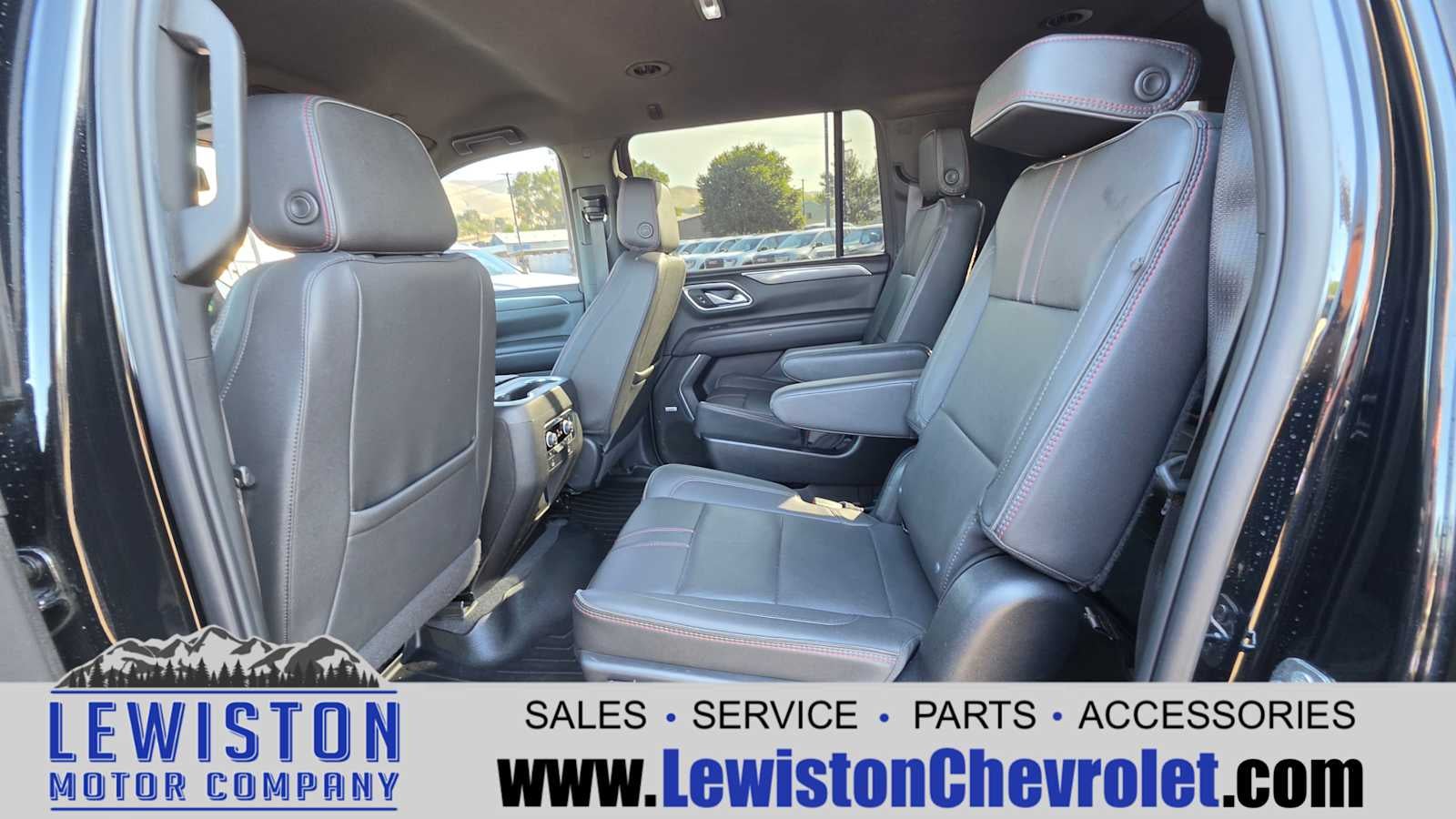 2022 Chevrolet Suburban RST