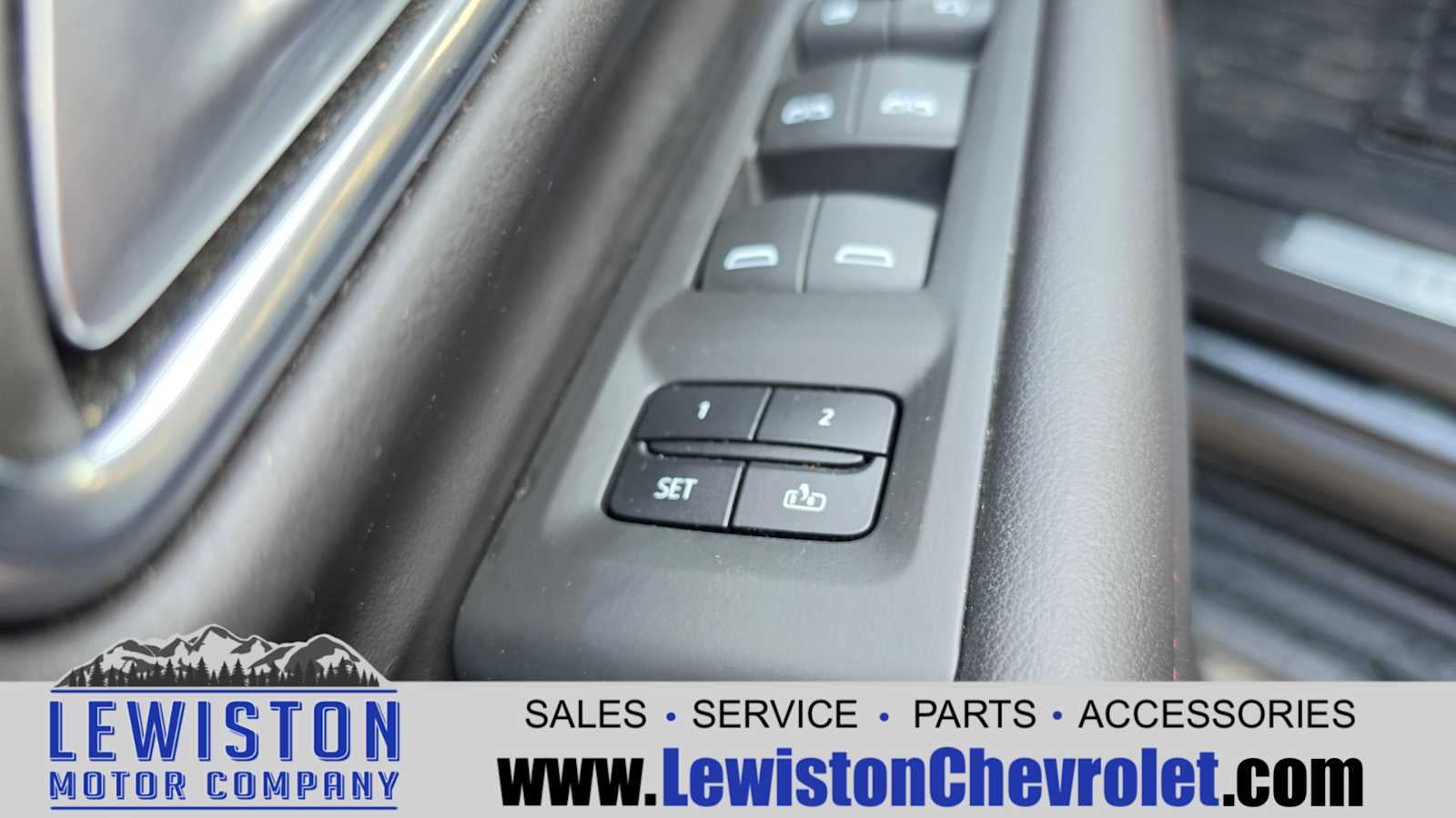 2022 Chevrolet Suburban RST