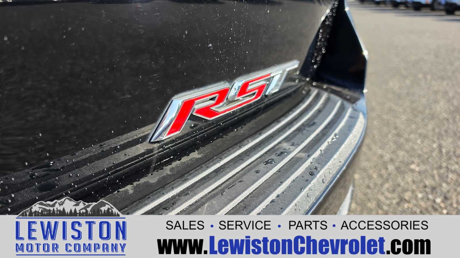 2022 Chevrolet Suburban RST