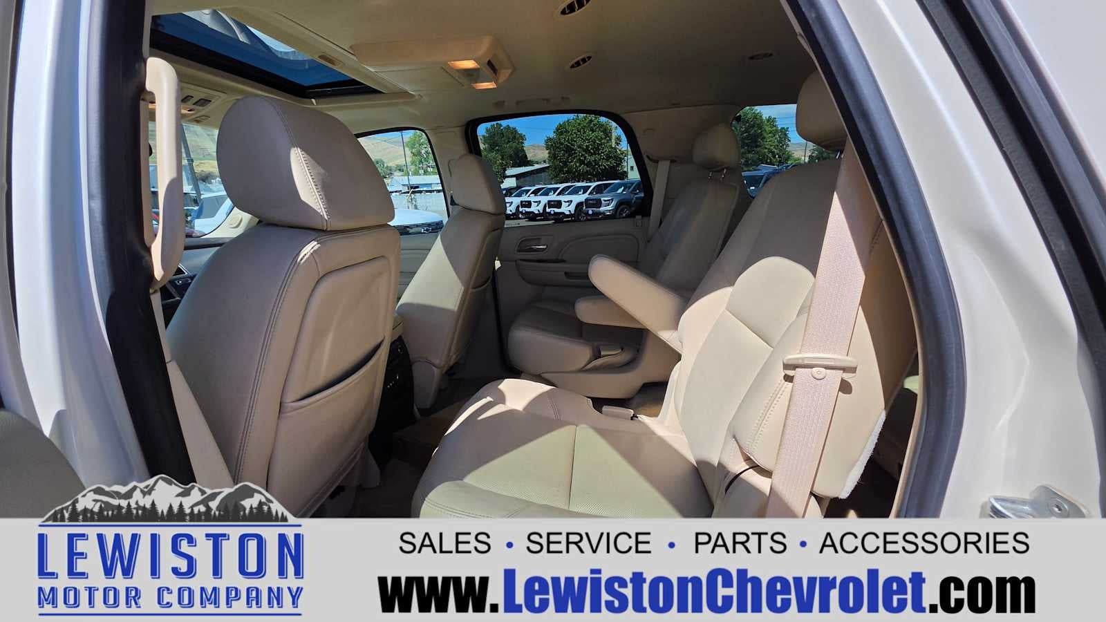 2008 Cadillac Escalade Standard
