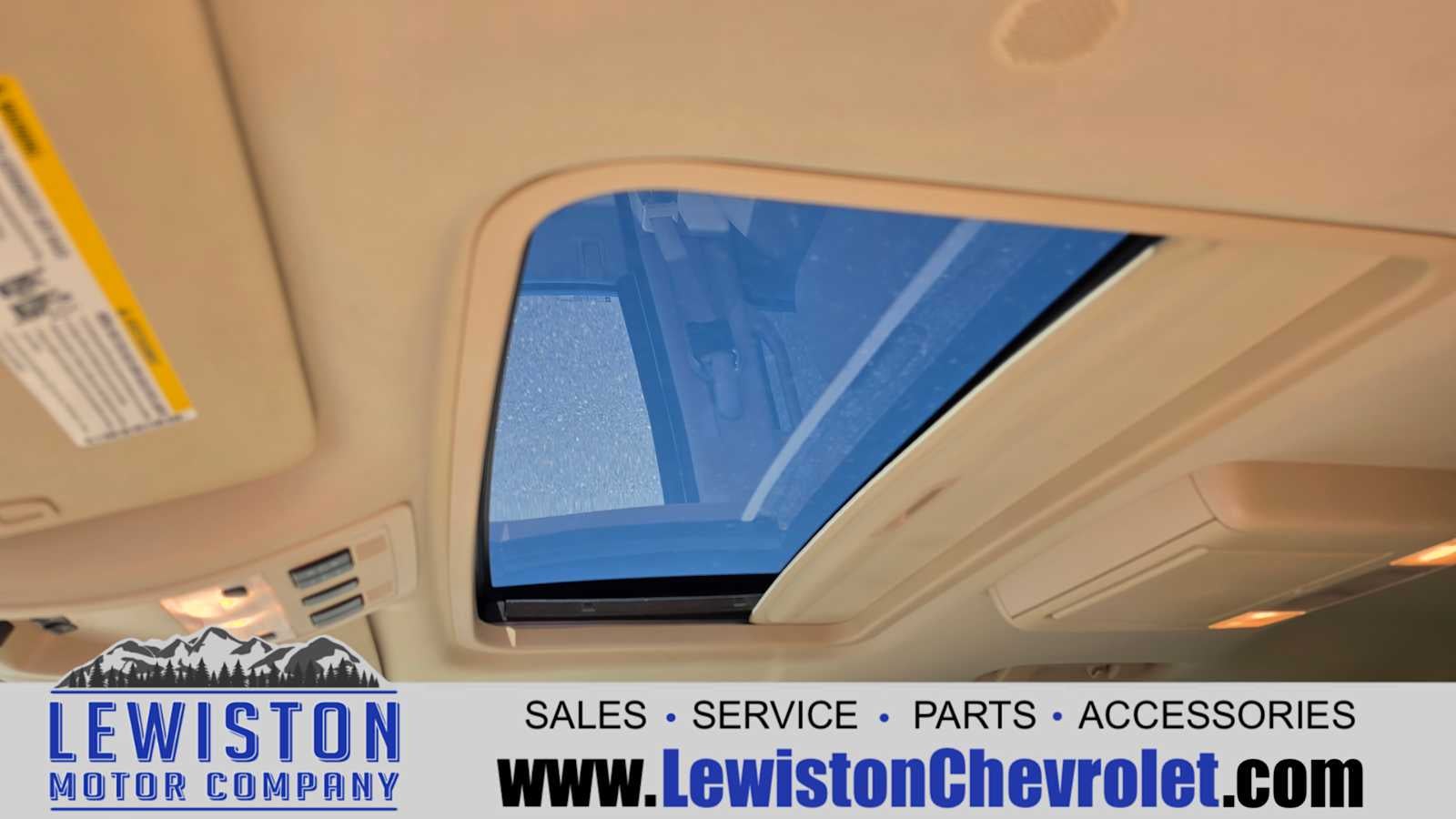 2008 Cadillac Escalade Standard