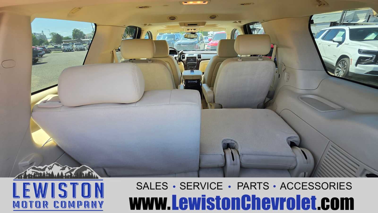 2008 Cadillac Escalade Standard